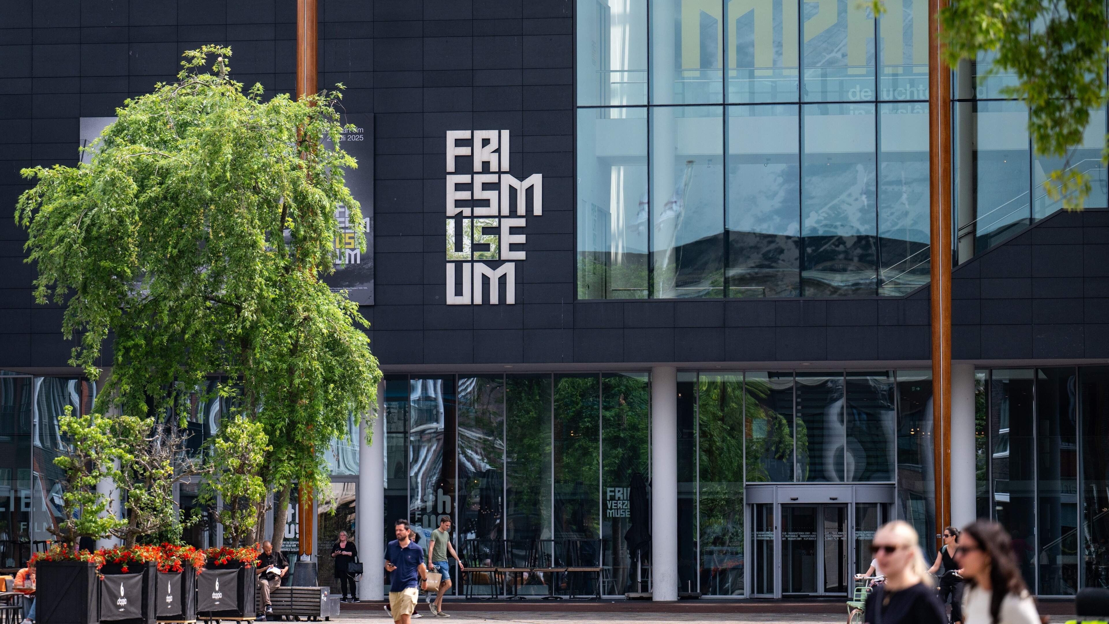 Fries Museum stelt expositie over Poptaschat uit om veiligheidsrisico’s