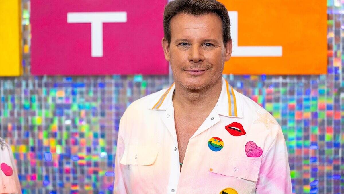 トップスタイリストのLeco Van Zadelhoff（57）は、彼のアムステルダムの百万ドルのアパートを売りに出しています