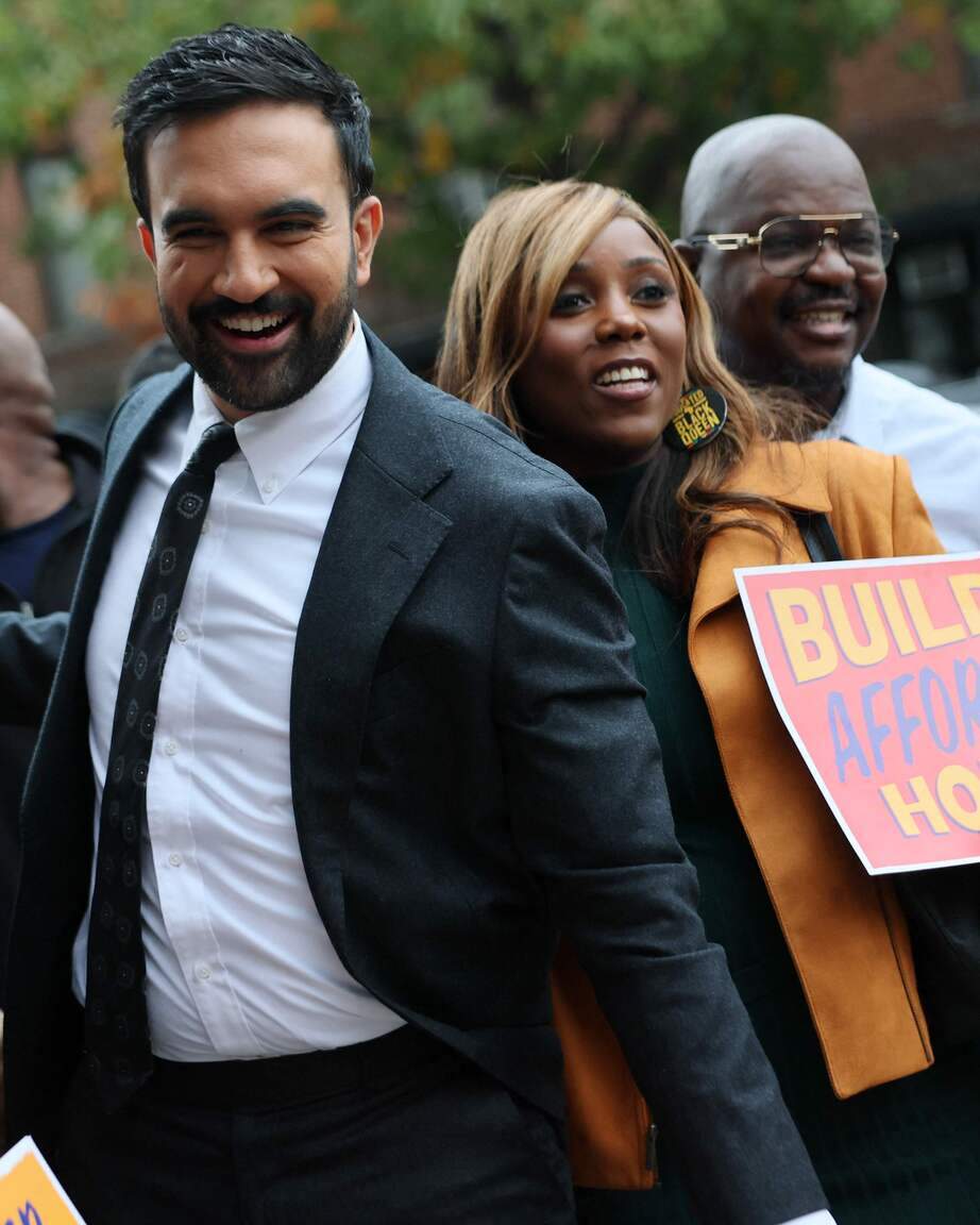 Burgemeesterskandidaat Zohran Mamdani op campagne in de wijk Brooklyn in New York.