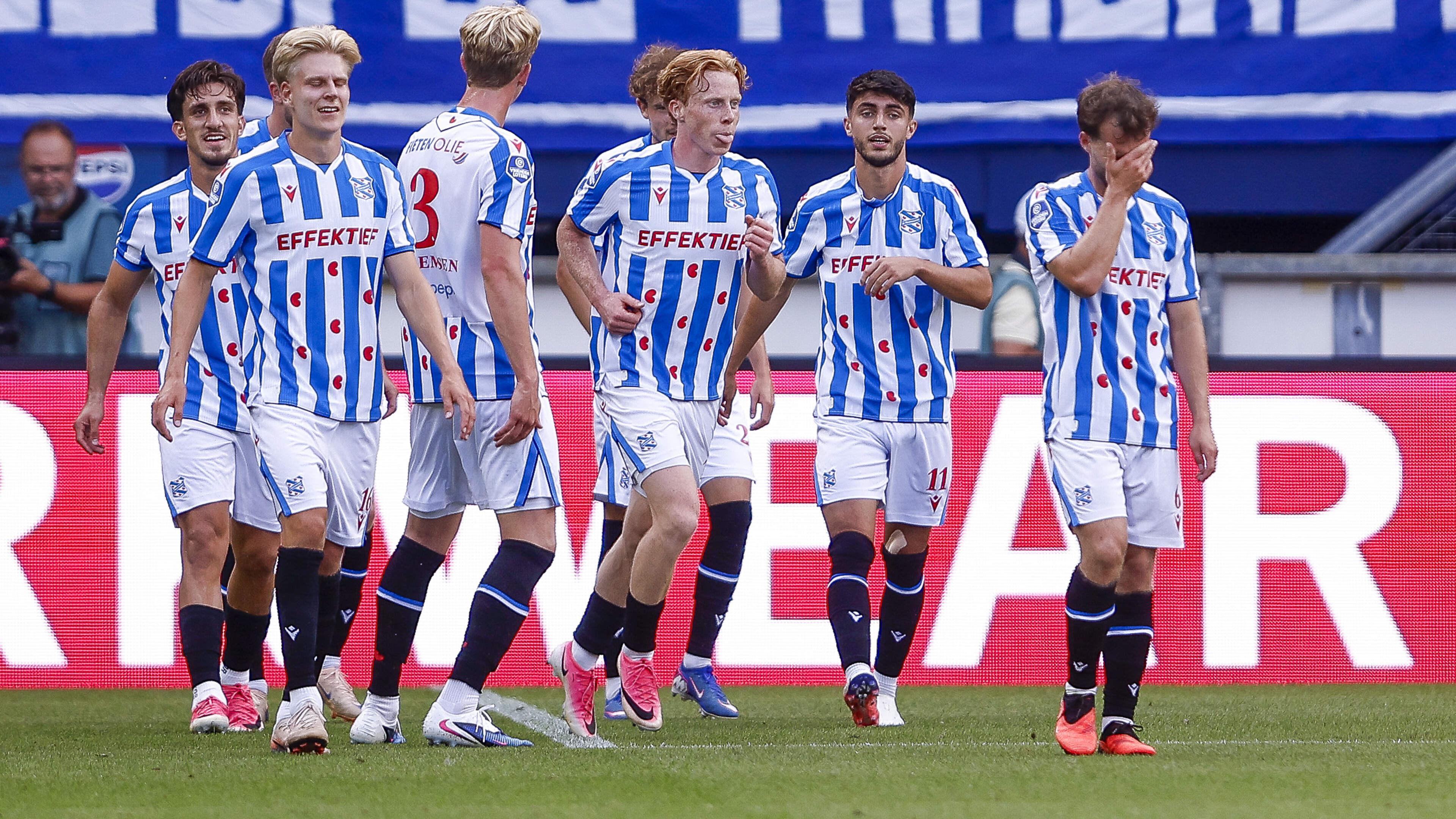 SC Heerenveen begint goed aan Eredivisie-seizoen met winst op FC Twente