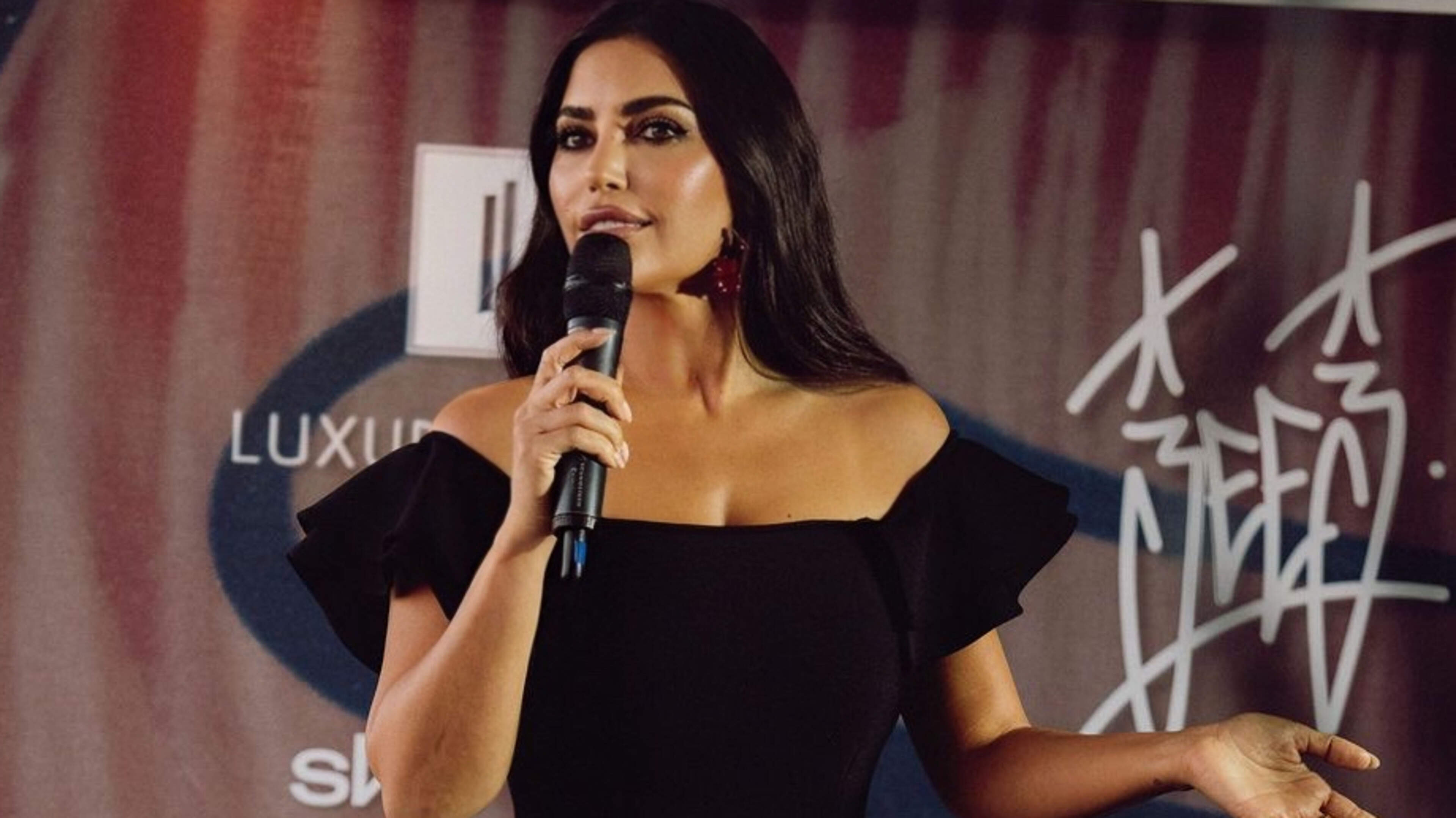Yolanthe krijgt publiek stil voor goed doel: ’Ik weet hoe diep onveiligheid in een kind kan snijden’