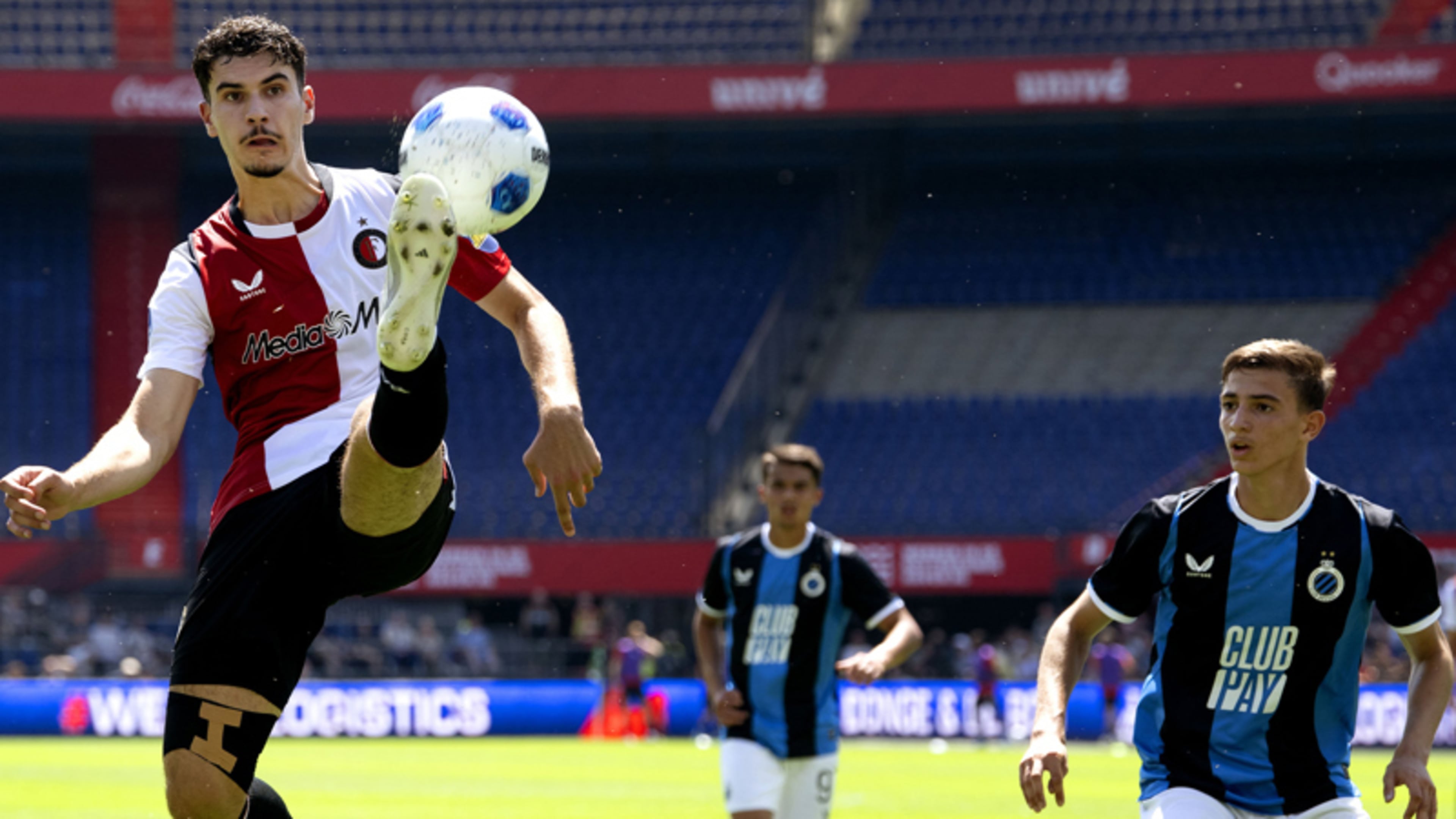 ‘Feyenoord moet Shaqueel van Persie nu verhuren'
