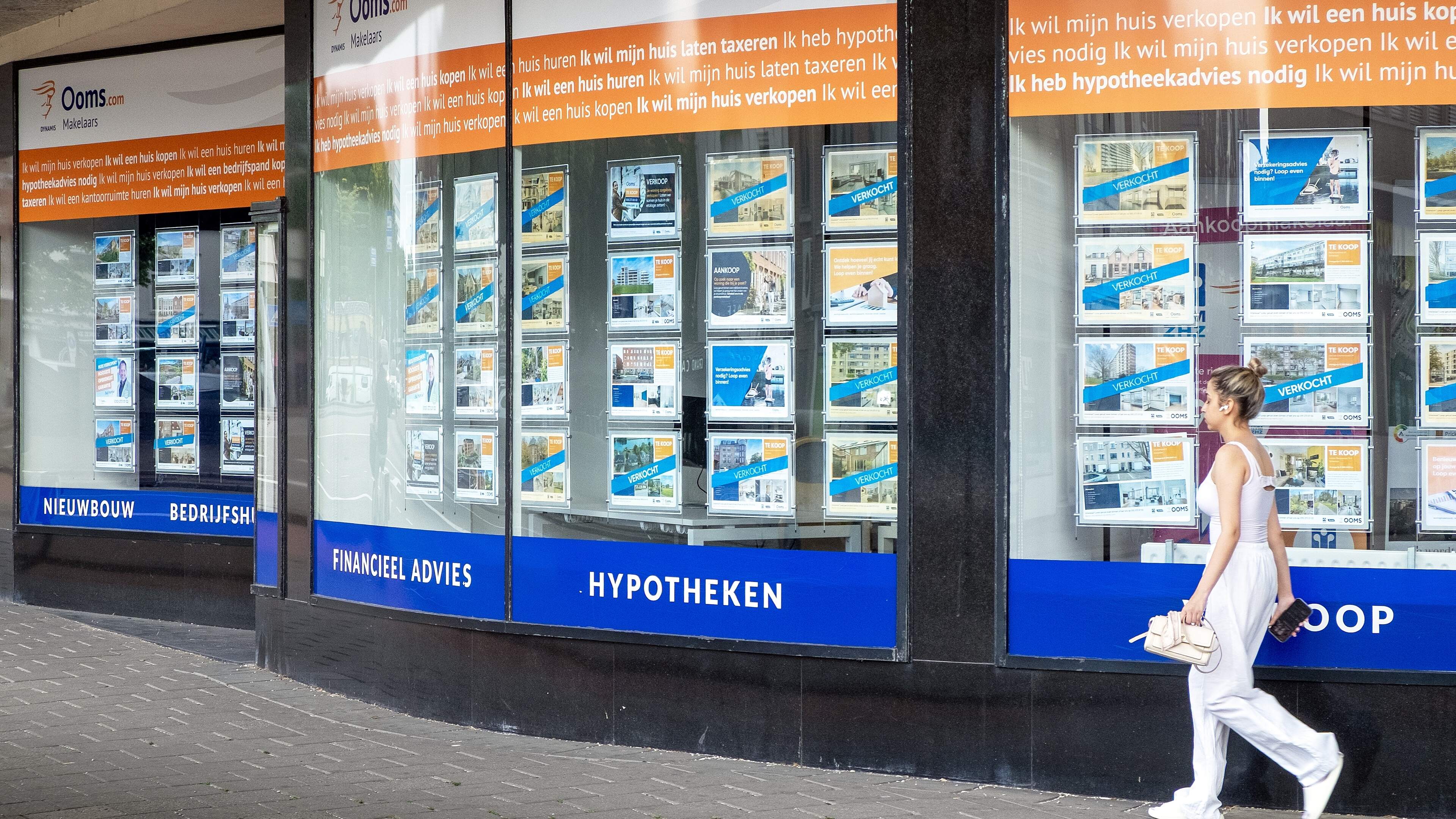 Housing market to cool further, experts expect, with fewer mortgage applications: one group is performing well