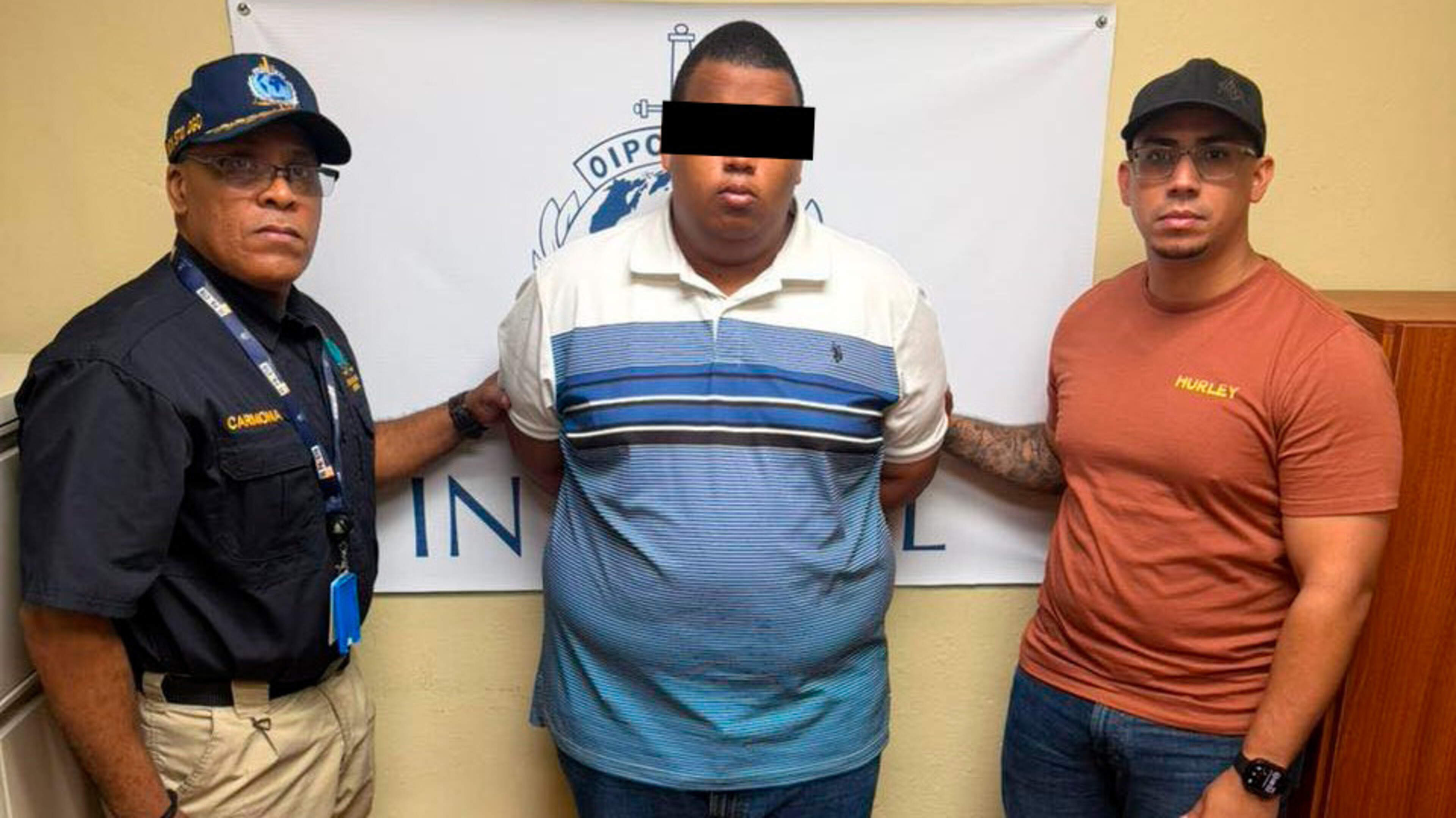 Nederlander (20) wurgt tante, verbergt haar lichaam in een vriezer en vlucht weg: ’Ze voedde hem op als haar zoon’