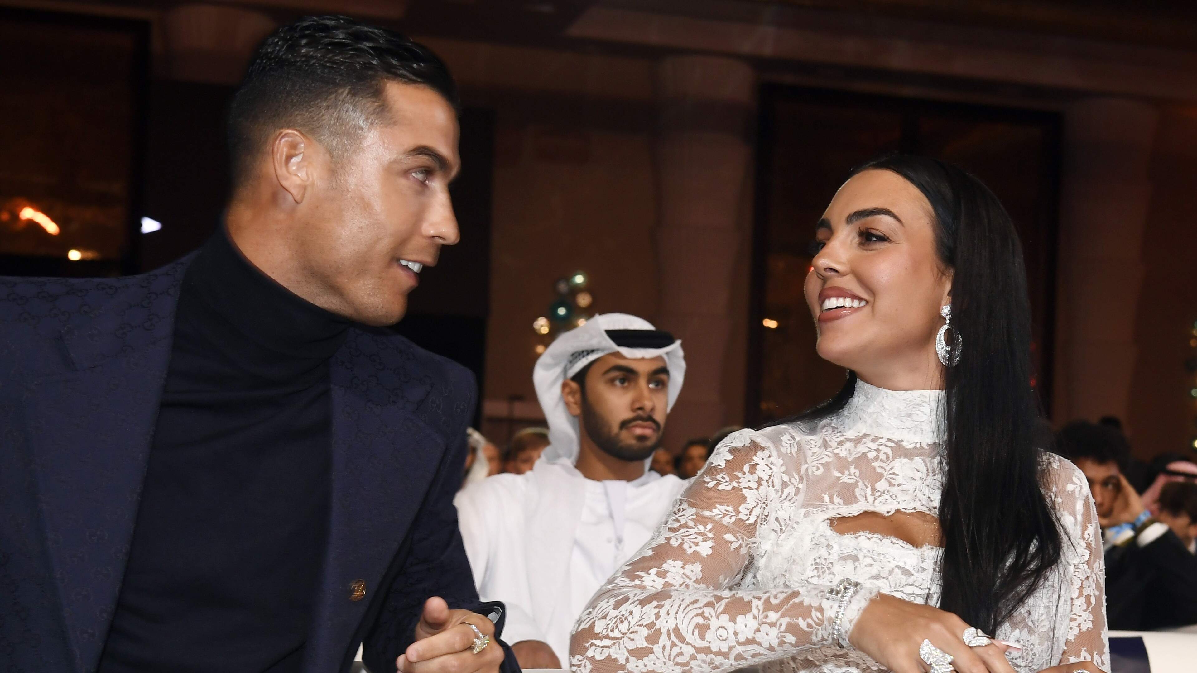Jeff Bezos, Taylor Swift en Dua Lipa en nu ook Cristiano Ronaldo maken van trouwen een miljoenenspektakel: ’Het is niet meer alleen uiterlijk vertoon’