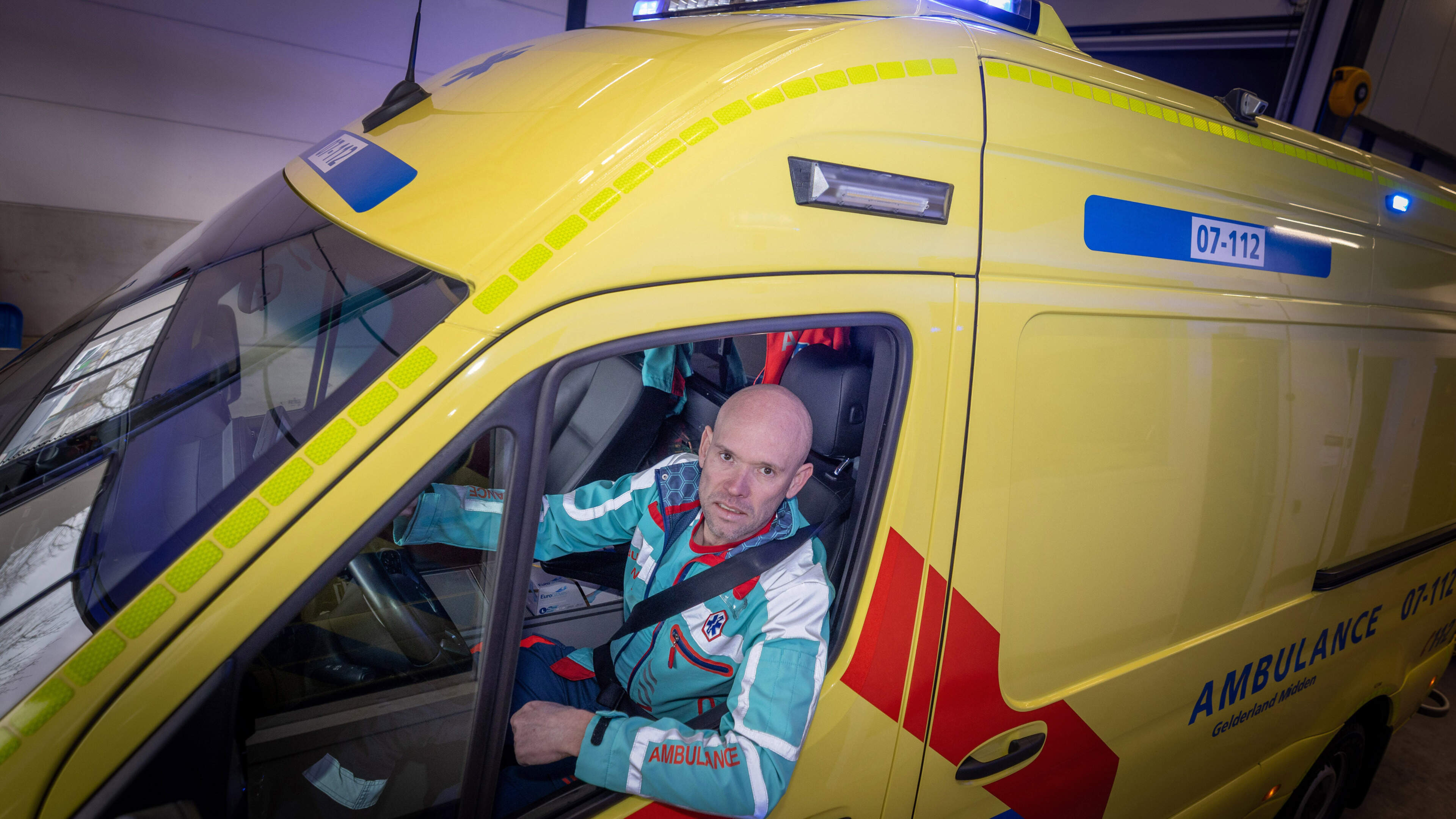 Ambulancechauffeur Gido (45) stortte in na jaren dienst: ’Alles kwam ’s nachts terug, zwetend zat ik op de bedrand’