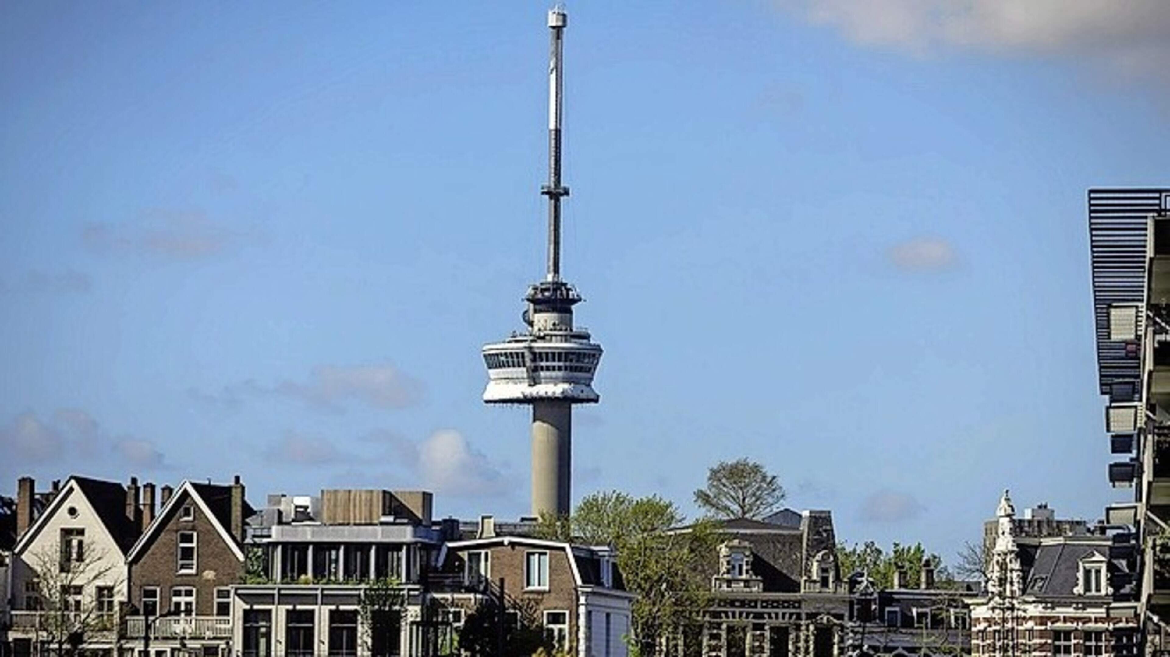 Rotterdam in de ban van spookachtig gehuil rond de Euromast: ’Klinkt als een goedkope horrorfilm’
