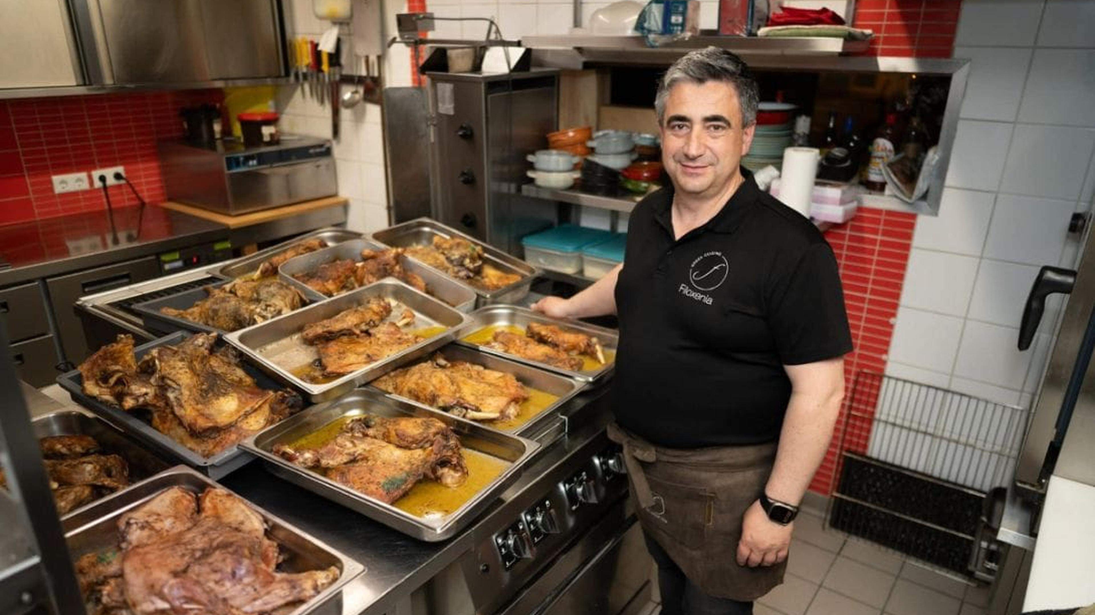 Rouw in Zandvoort om overleden Griekse restauranthouder Kostas (51): ’Lieve vriend, we gaan je misse