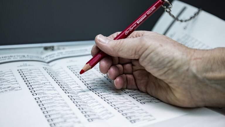 Met een rood potlood kan woensdag weer gestemd worden voor de Tweede Kamerverkiezingen.
