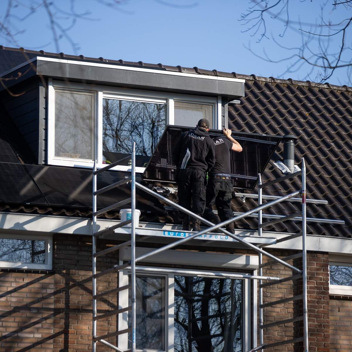 Zonnepanelen leveren een lagere besparing op dan voorheen en dat vertaalt zich in het maximale hypotheekbedrag bij duurzame huizen.
