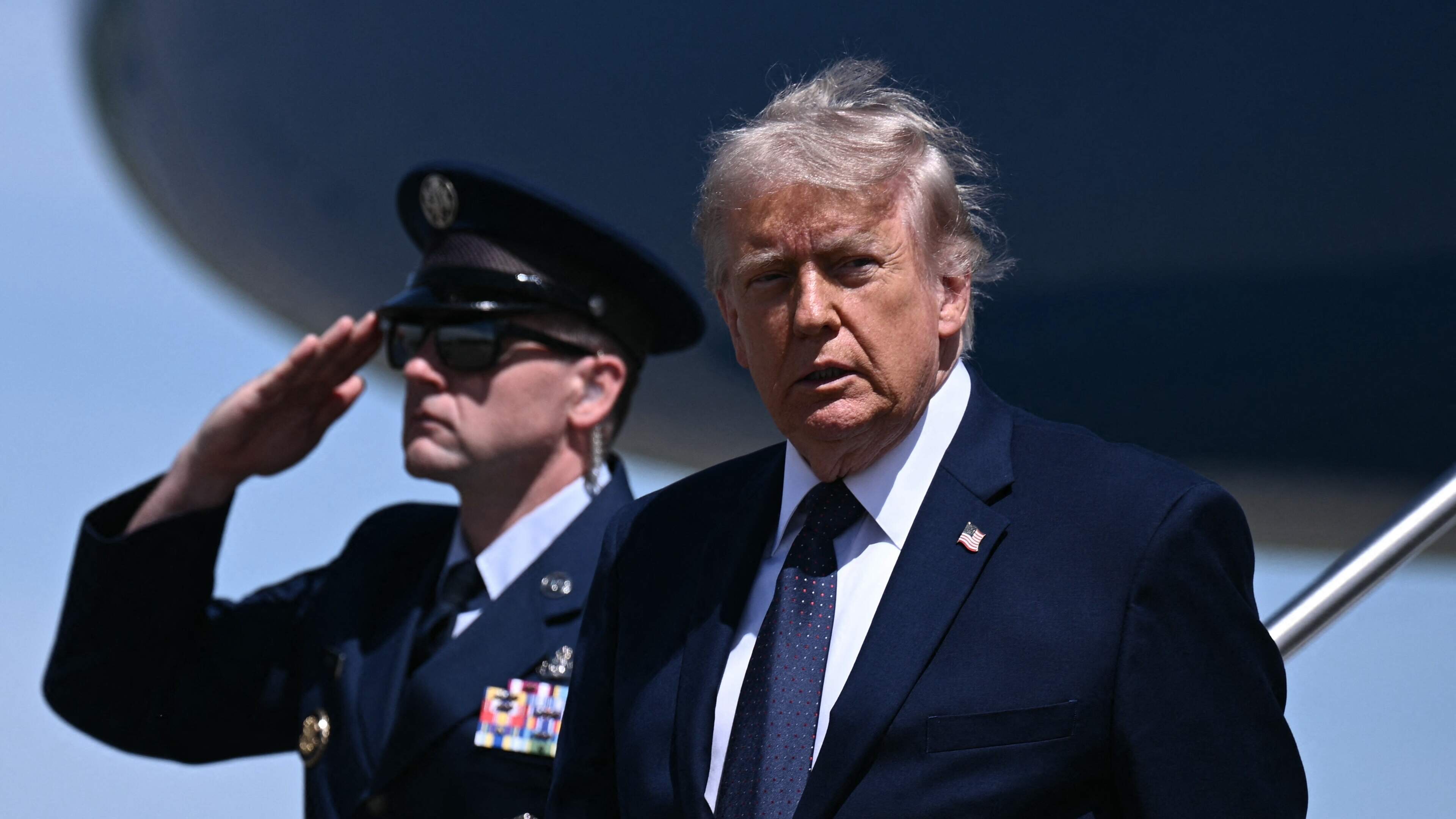 LIVE | Trump geeft onderhandelaars de opdracht om ’niet overhaast’ tot een deal te komen: ’Tijd staat aan onze kant’