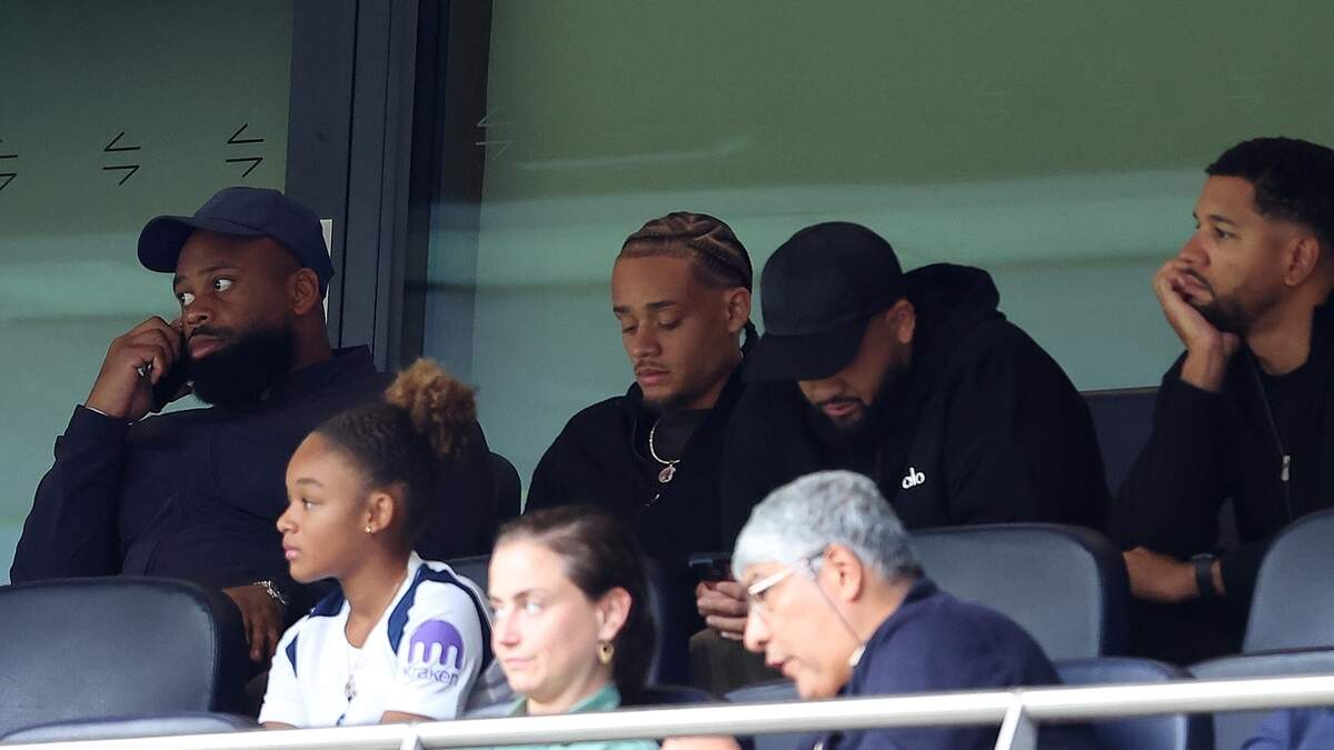Xavi Simons（22）Tottenham Hotspurを選んだときの妹Kenza（11）に感謝します：「彼女も少し選んだ」-de Telegraaf