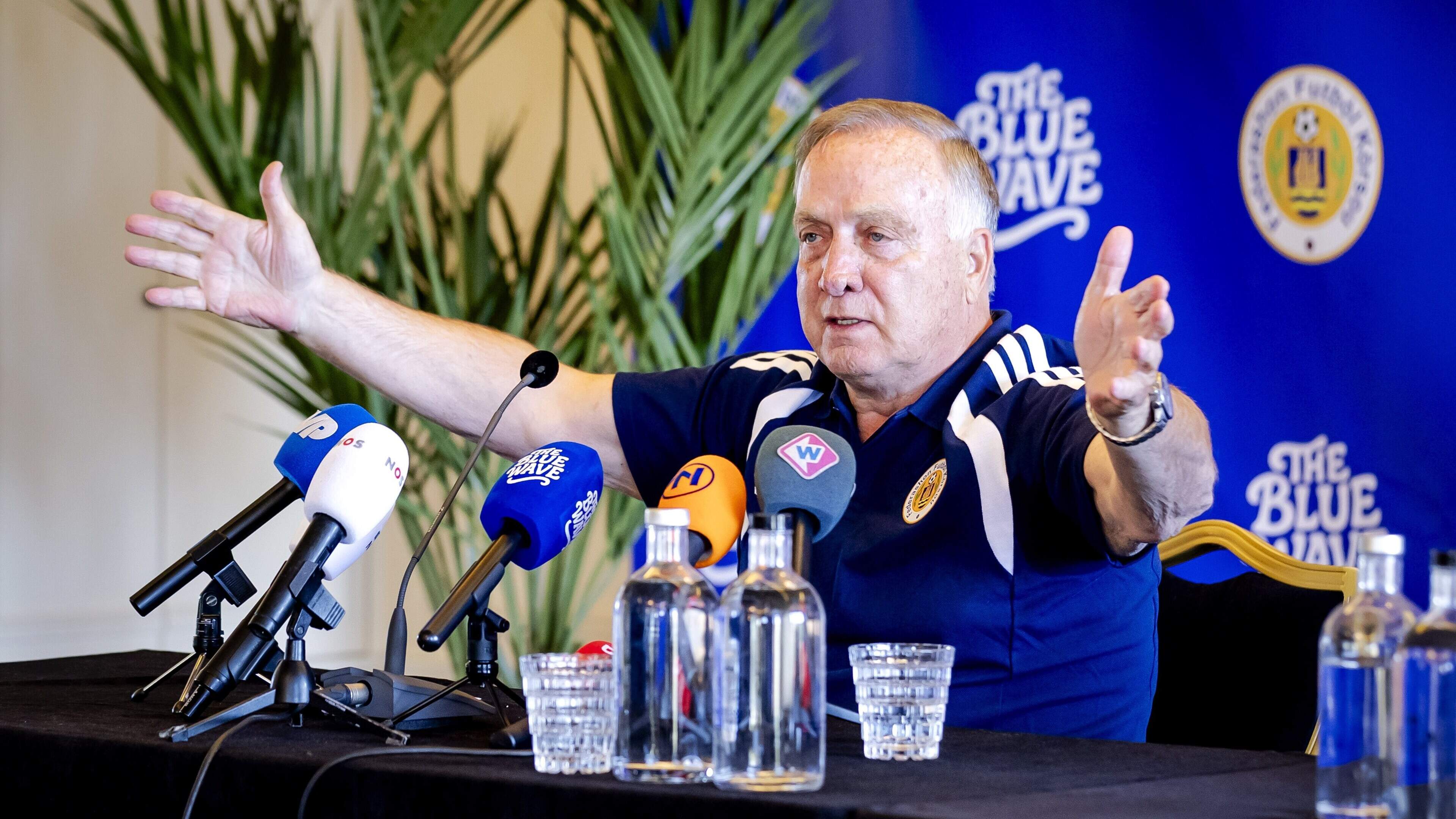 Dick Advocaat zwaait niet bij voorbaat met de witte vlag: ’Een amateurclub kan ook van Ajax winnen’