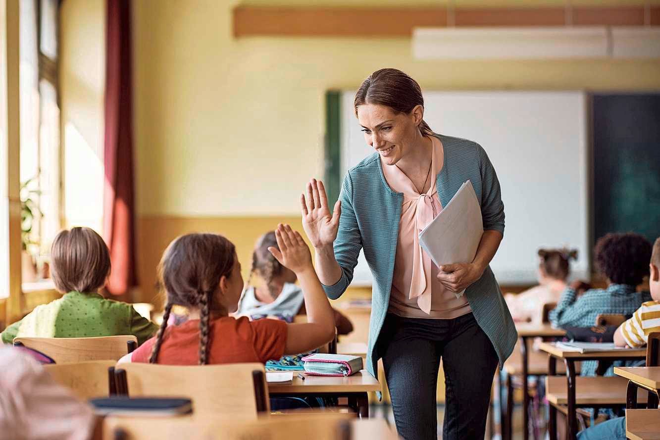 Praat mee: Moeten leraren weer fulltime voor de klas staan? | De Telegraaf