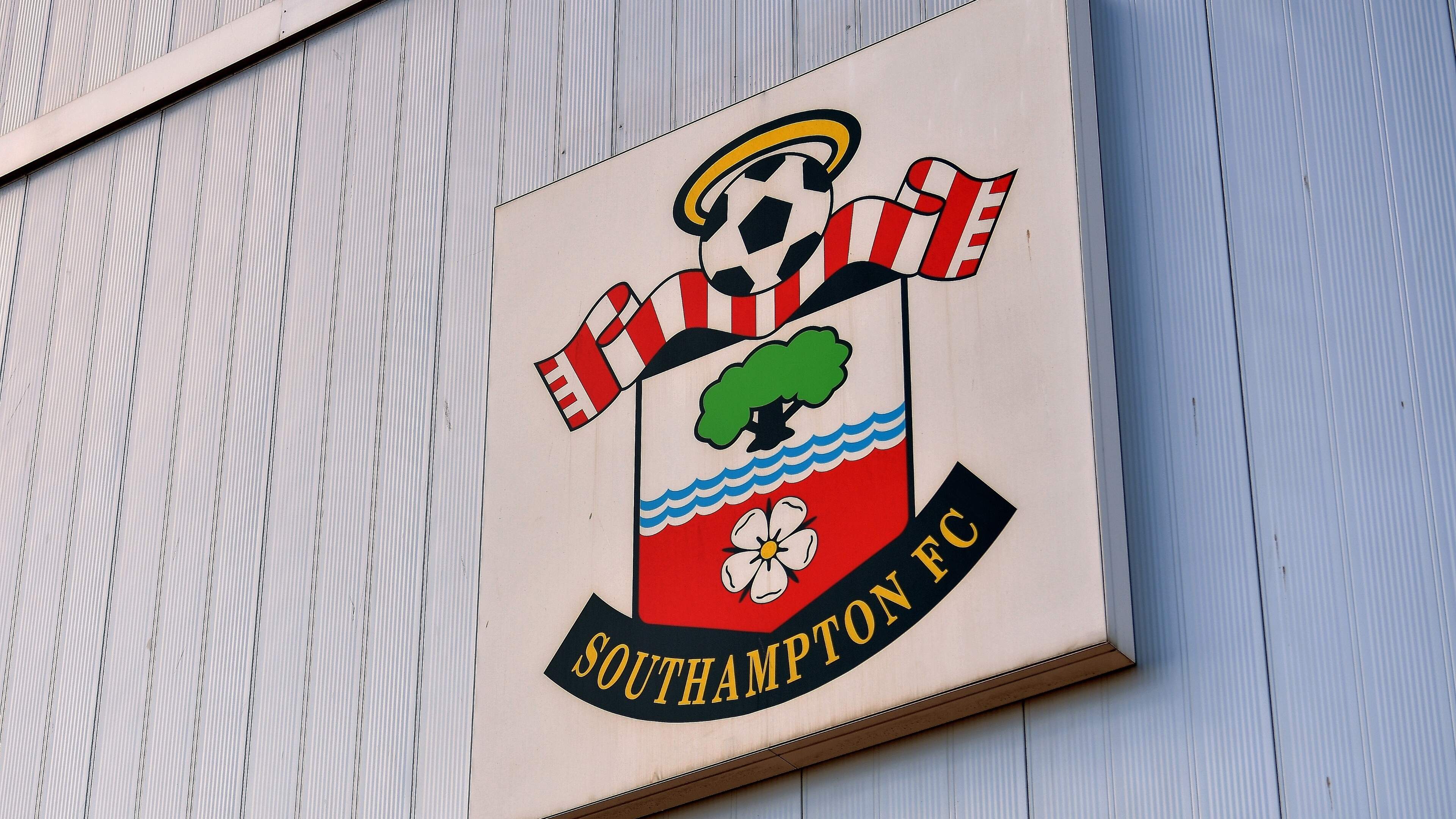 Engeland opgeschrikt door mogelijke spionagezaak in Championship: ’Prestatieanalist betrapt op het filmen van een training’
