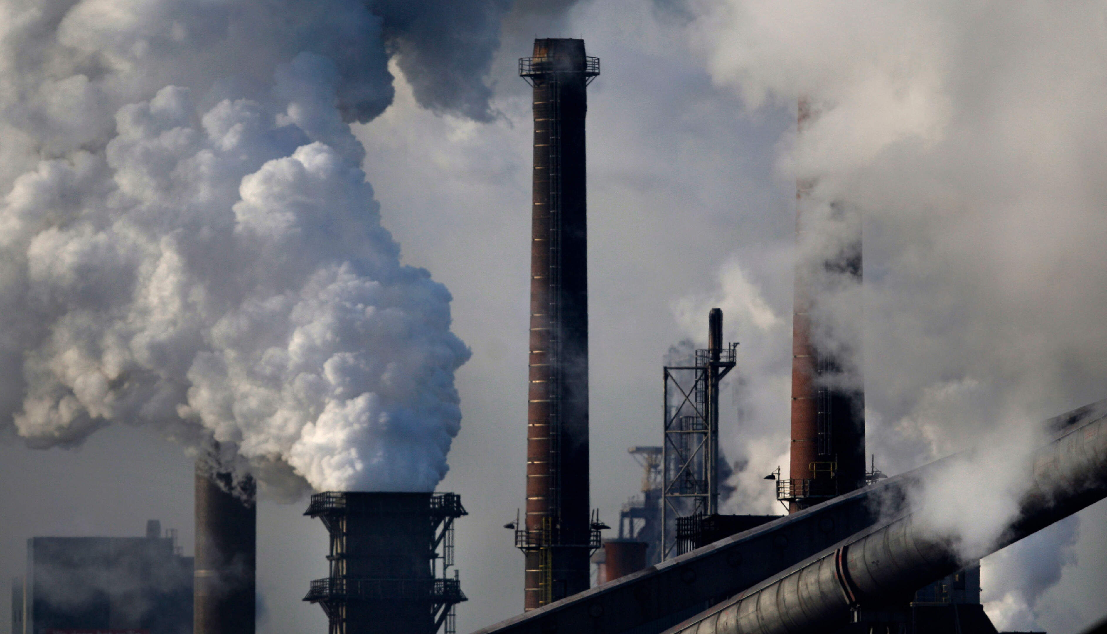 Tata Steel moet opnieuw miljoenenboete betalen om te veel uitstoot van schadelijke stoffen