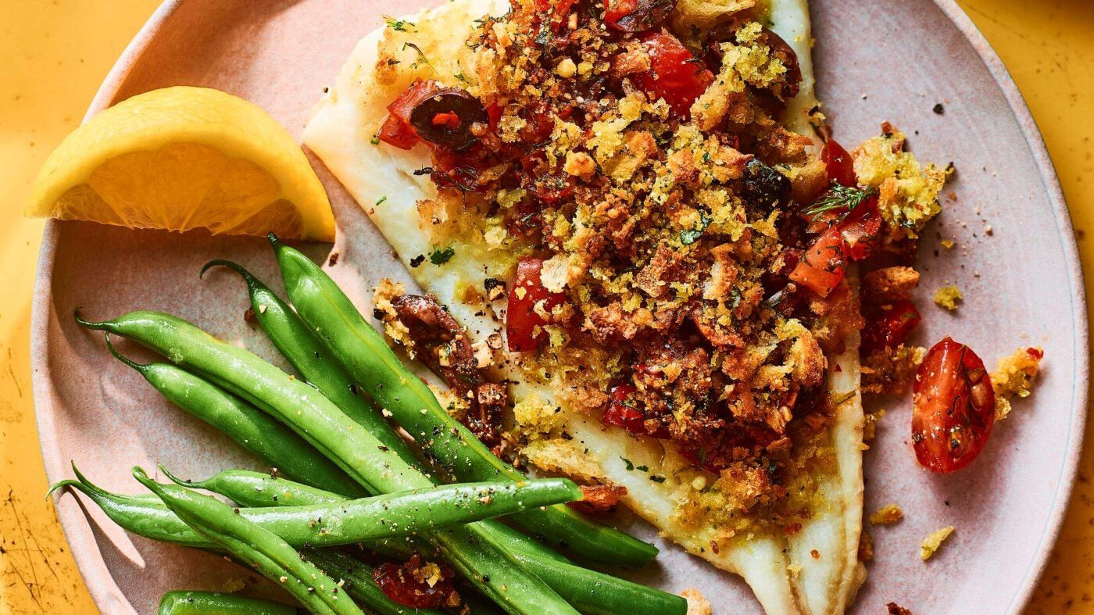 Easy does it: Mediterrane kabeljauw met parmezaancrumble