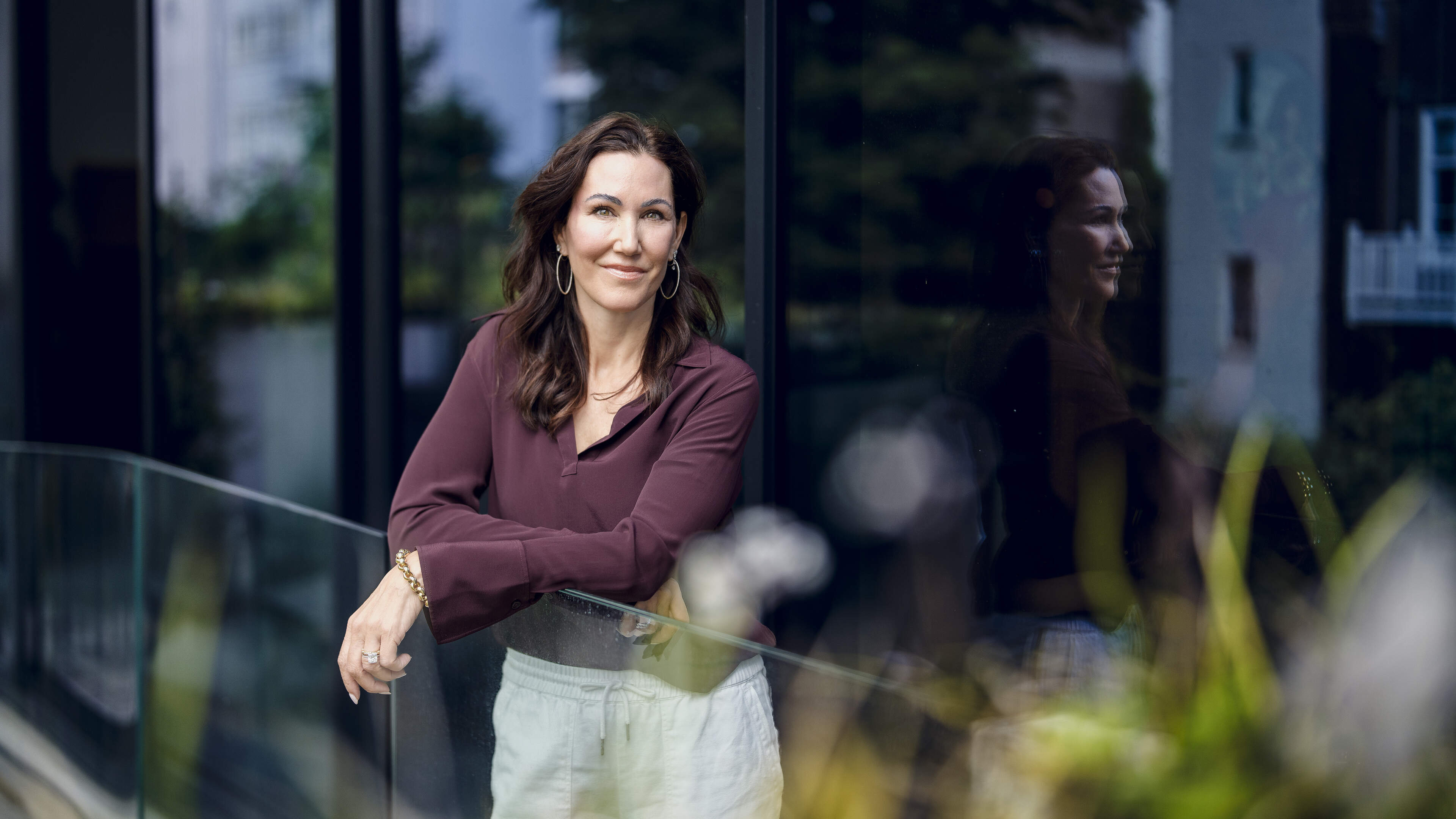 Amerikaanse bestsellerauteur Kimberly Belle (58) belandde voor de liefde in Nederland: ’Ik moest mezelf hier opnieuw uitvinden’