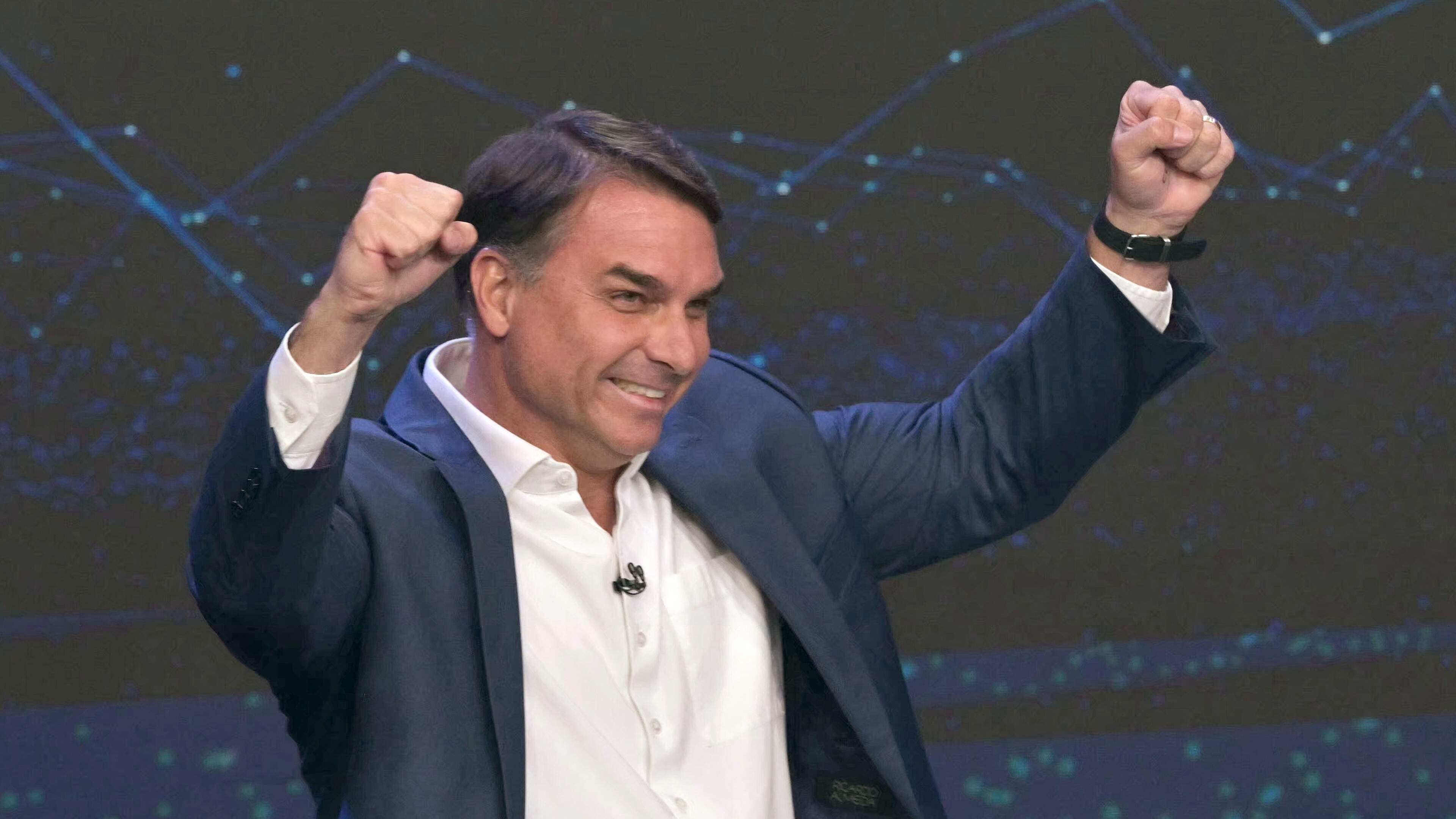 Bolsonaro vraagt rechter om einde kandidatuur Lula om WhatsApp-propaganda