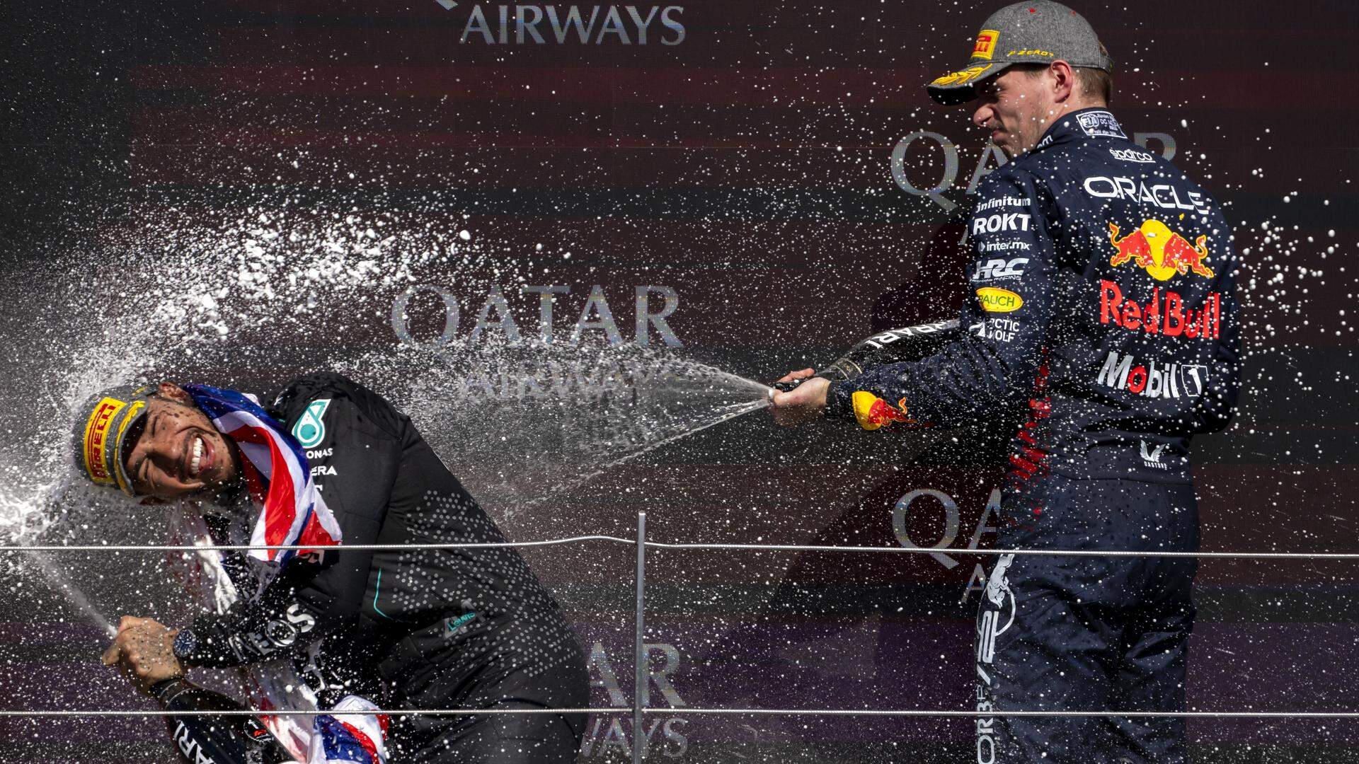 Lewis Hamilton won in 2024 op Silverstone, Max Verstappen finishte als tweede. 