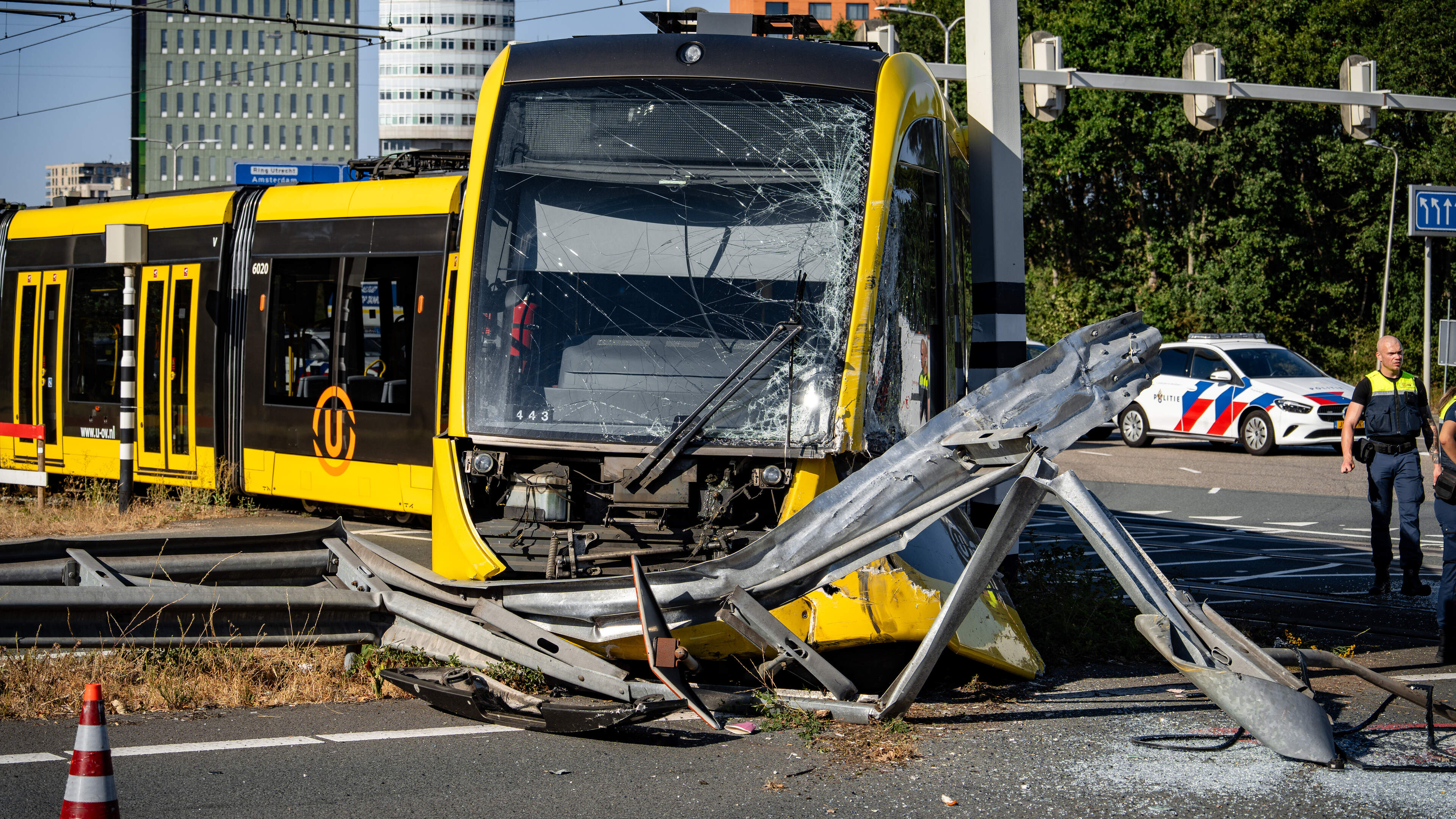 Meerdere gewonden door botsing tram en lijnbus in Utrecht