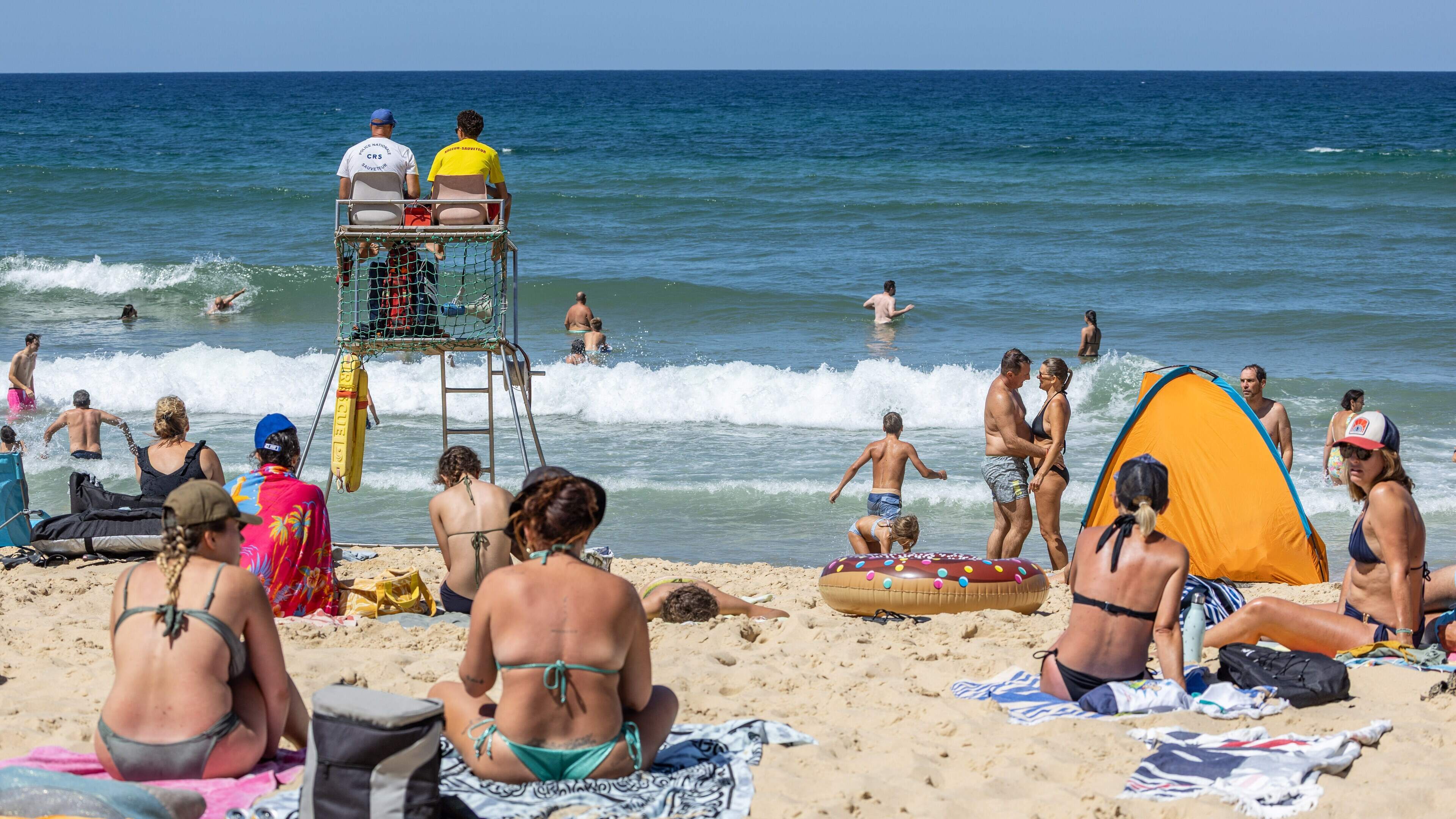 Snikheet Frankrijk kinderspel vergeleken bij Italië waar kwik boven de 40 graden komt: zo extreem warm is het in vakantielanden