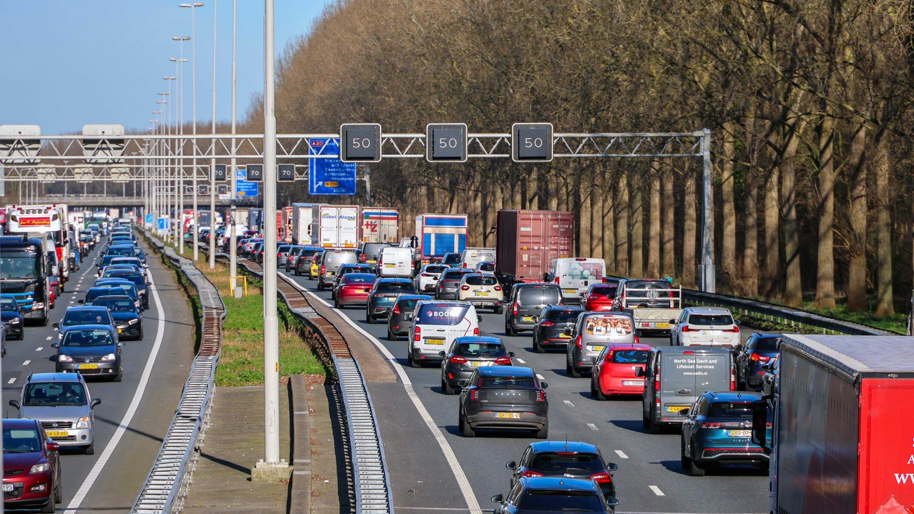 ANWB slaat alarm: voorspelde drukte op de weg rond Hemelvaartsdag ’komt helemaal uit’