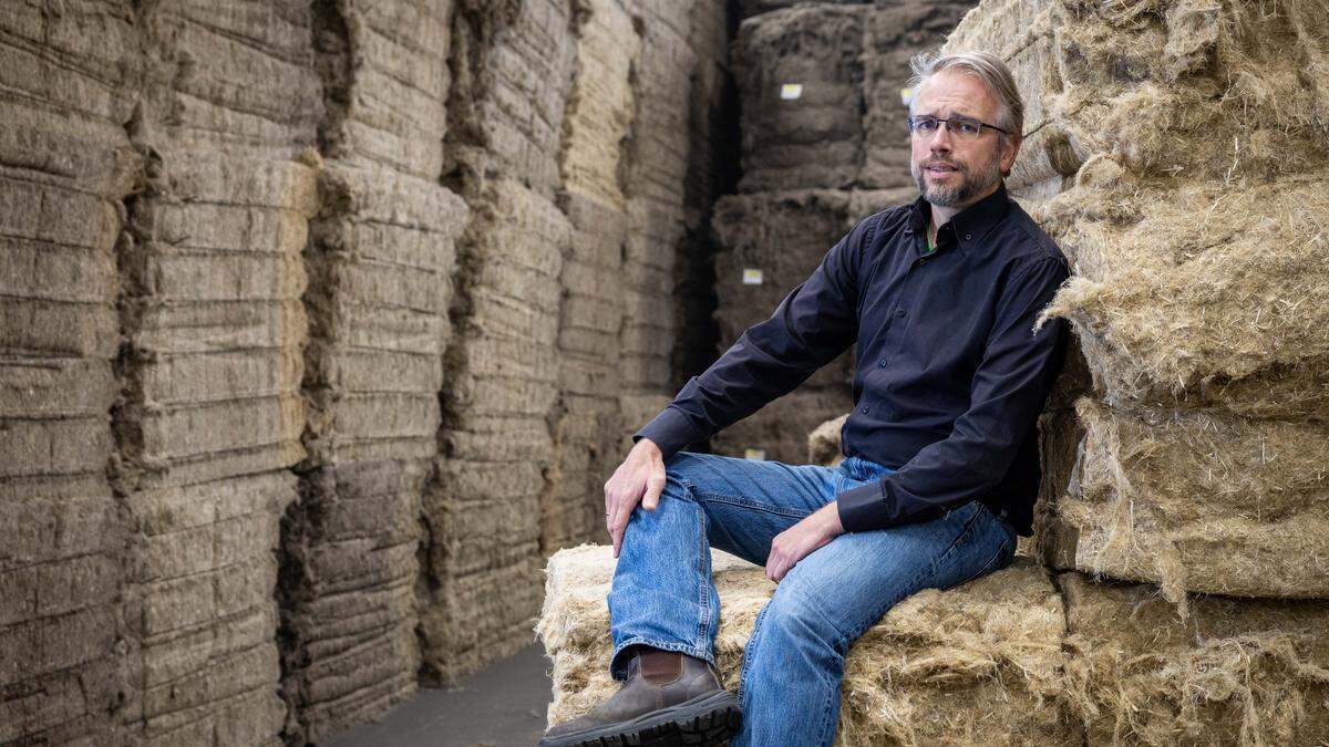 Opvallende reeks bedrijfsbranden die dagenlang duren: ’Je weet meteen, dit raakt meer dan alleen je eigen onderneming’