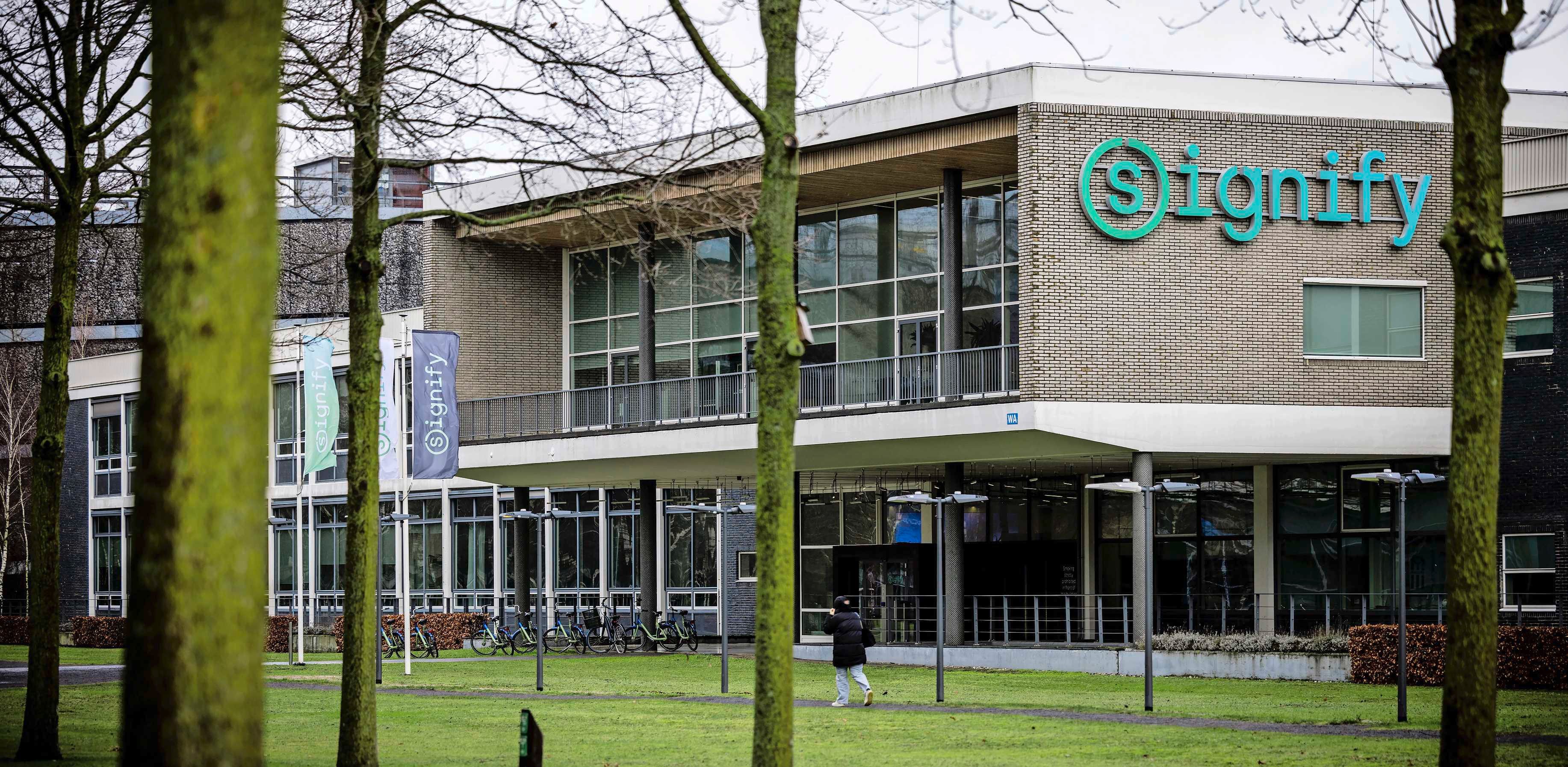 Weer zwaar kwartaal voor Signify | De Telegraaf