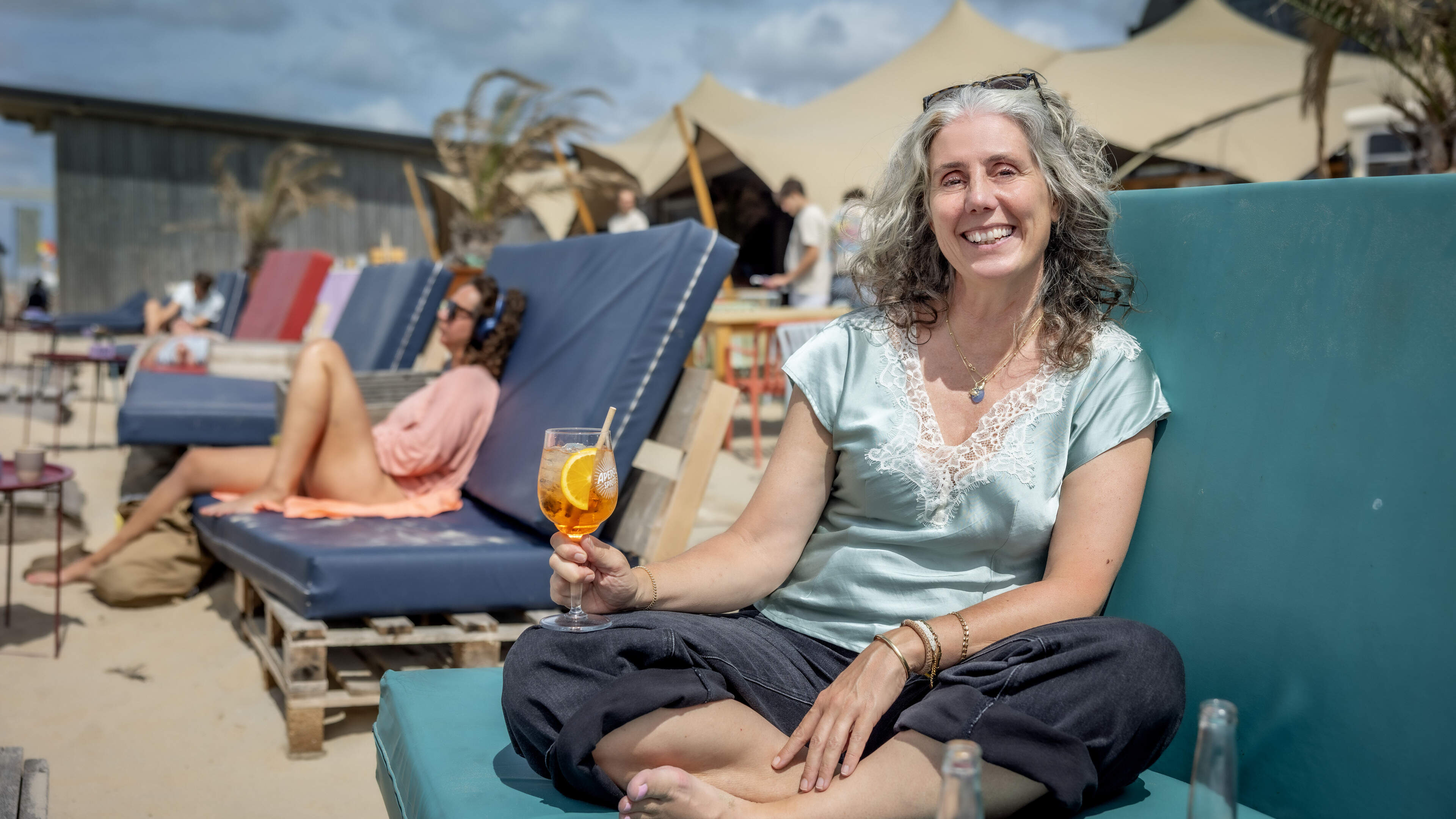 Tanja (50) blijft tijdens de zomervakantie in Nederland: ’Zonde om veel geld uit te geven aan een reis als je het in hier ook heerlijk hebt’
