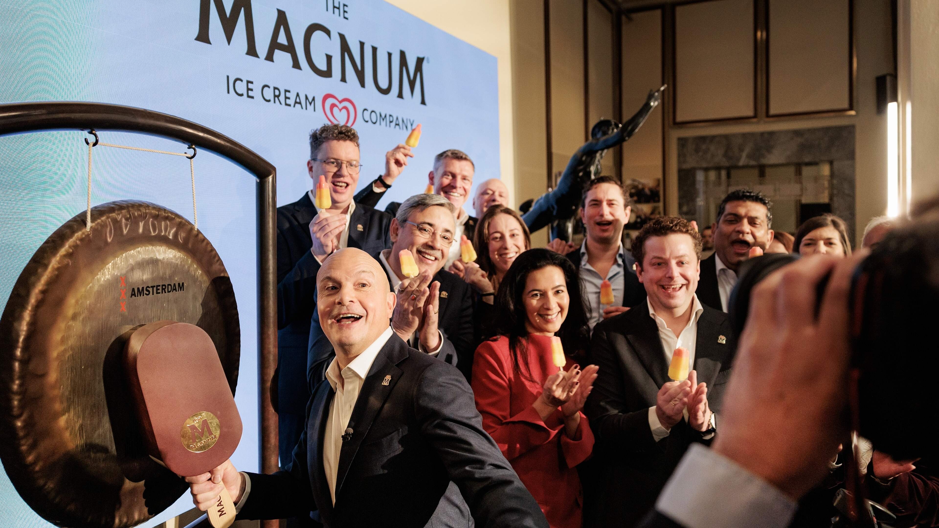 Magnum verkoopt meer ijs maar verdient minder door sterke euro