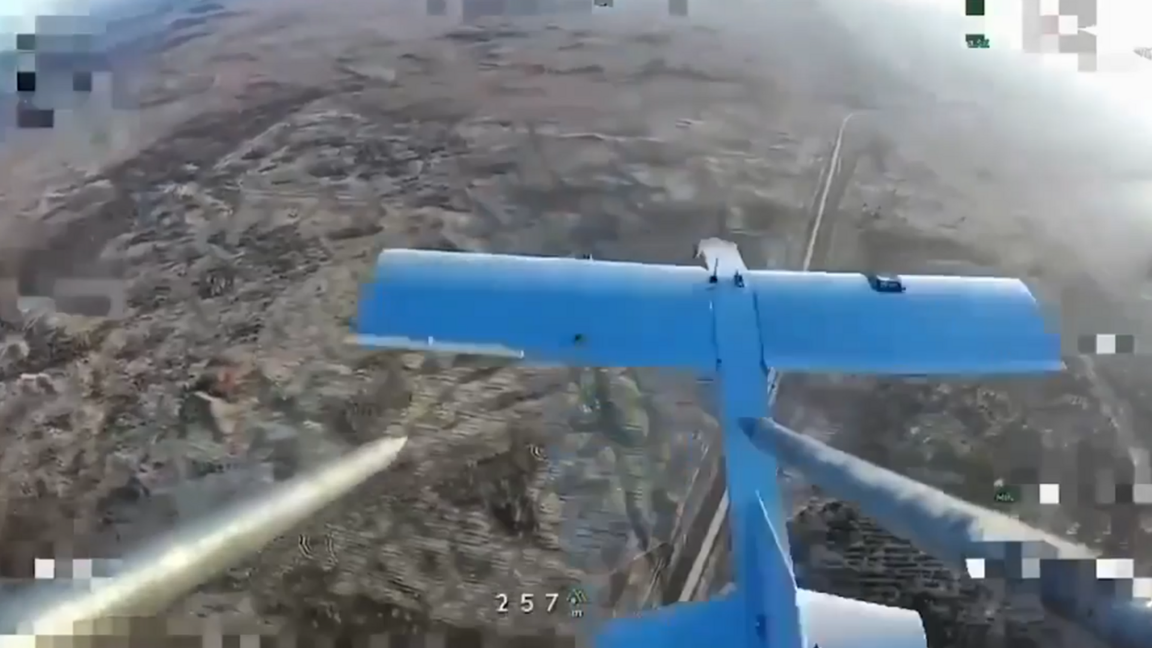 Evolutie in de onbemande oorlogsvoering: Oekraïense drone wordt op middeleeuwse manier vernield