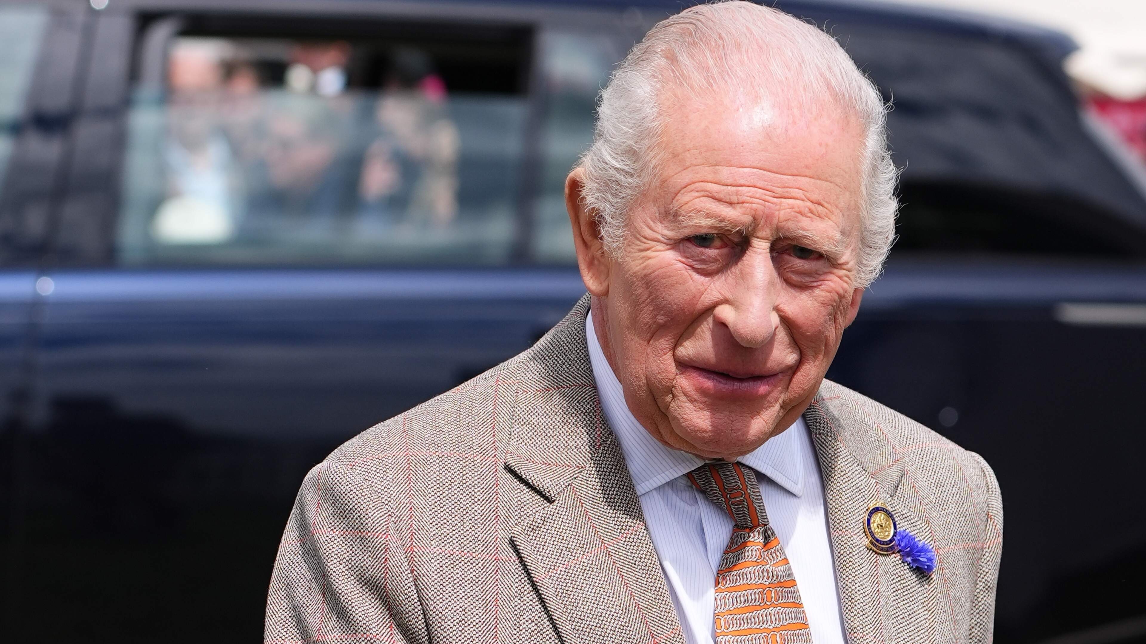 Koning Charles ’geschokt en bedroefd’ om dood soldaat tijdens paardenshow
