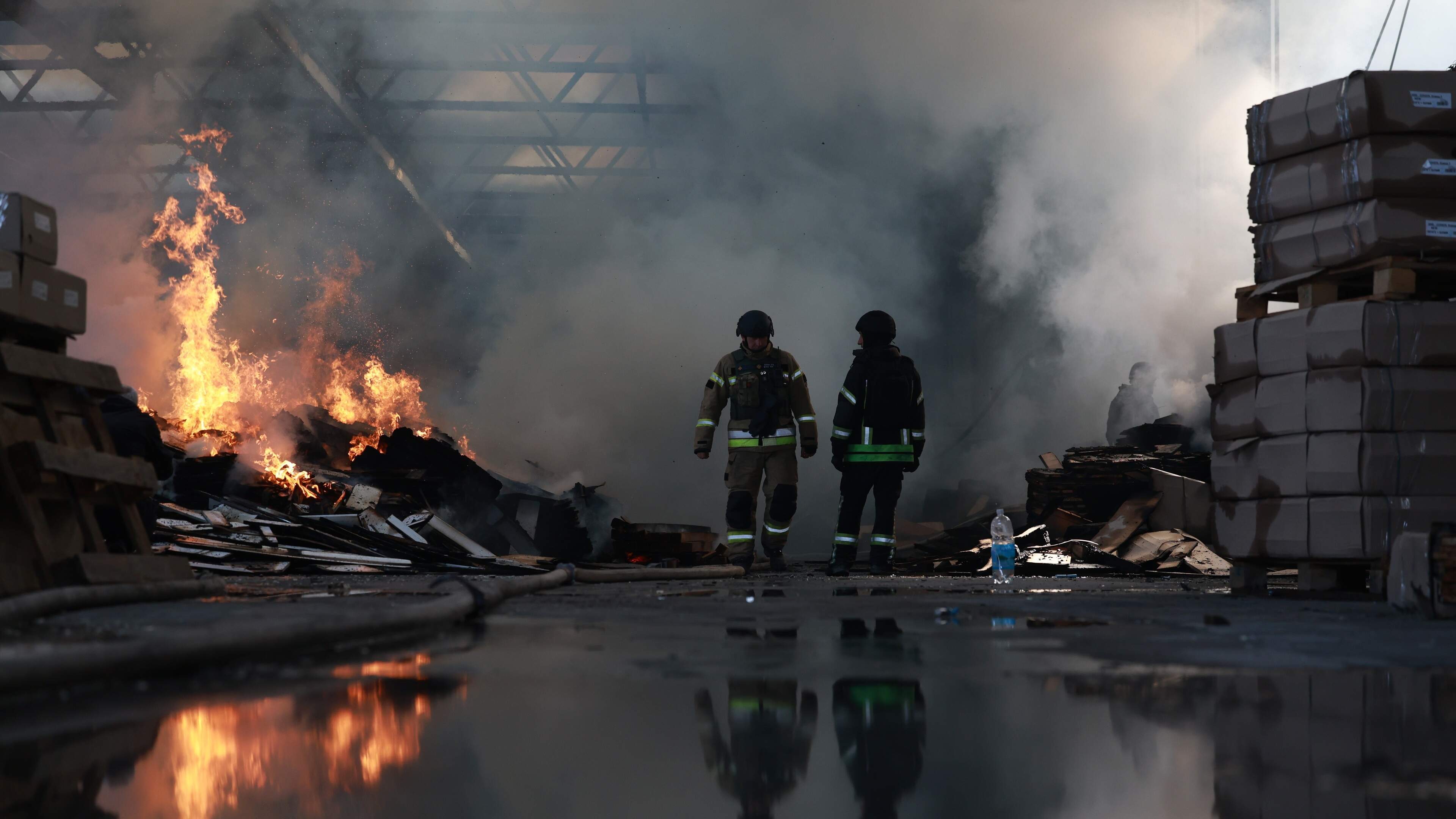 LIVE | Opnieuw grote branden bij Russische chemische fabriek na Oekraïense droneaanval