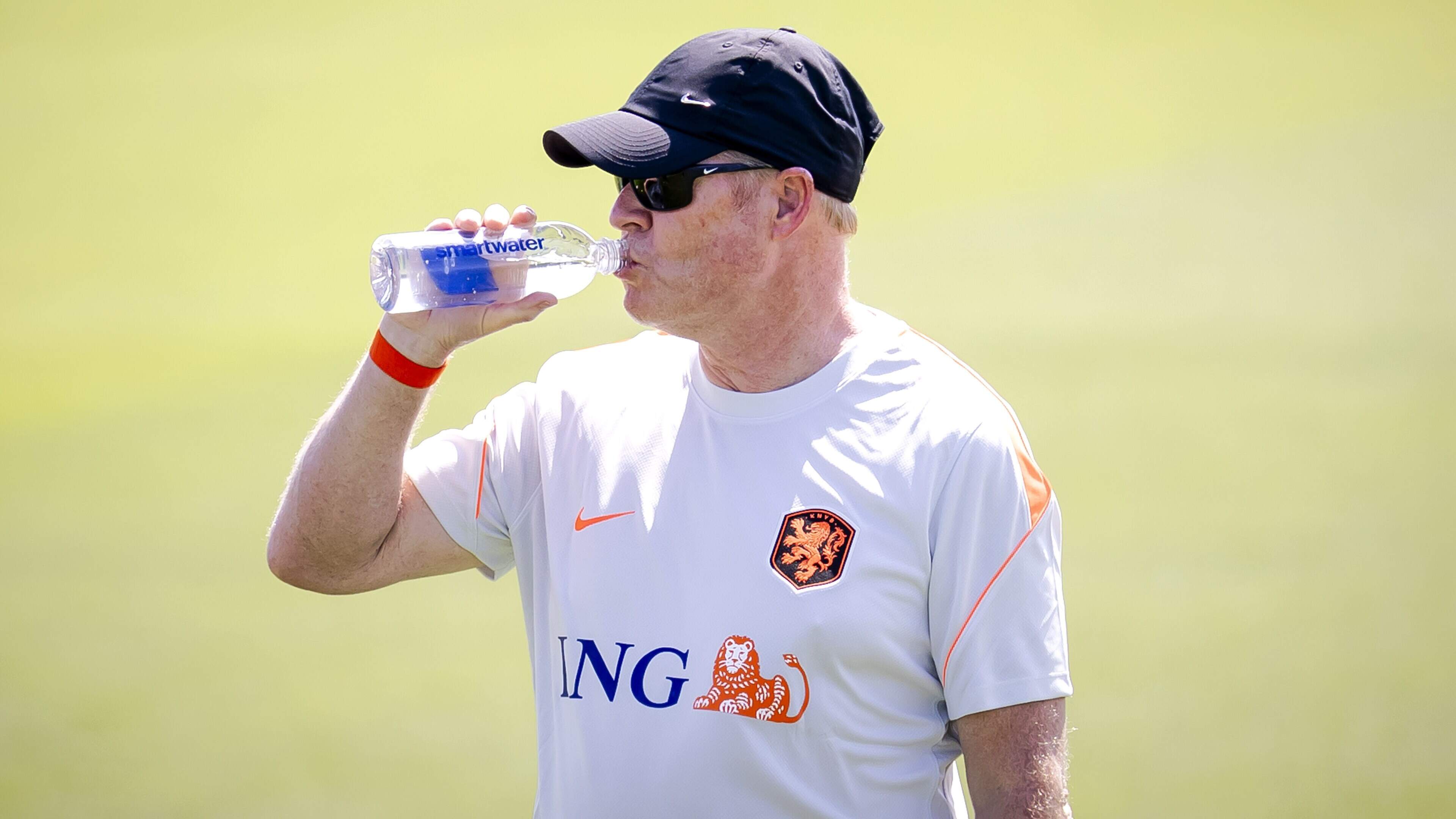 Ronald Koeman klaar met discussie over warmte en luchtvochti