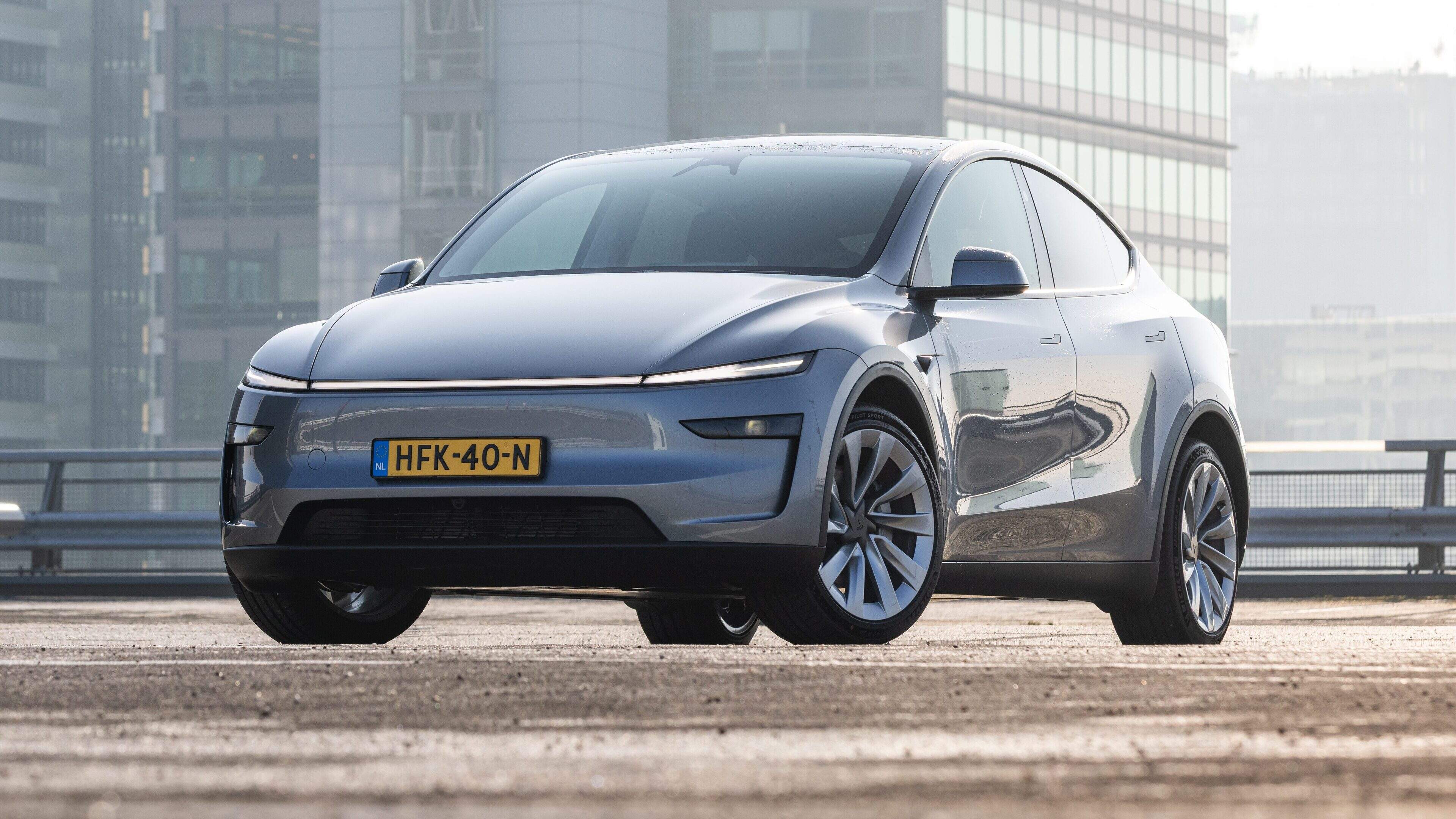 AI-bot Grok nu ook beschikbaar in Nederlandse Tesla’s: zo zet je hem aan