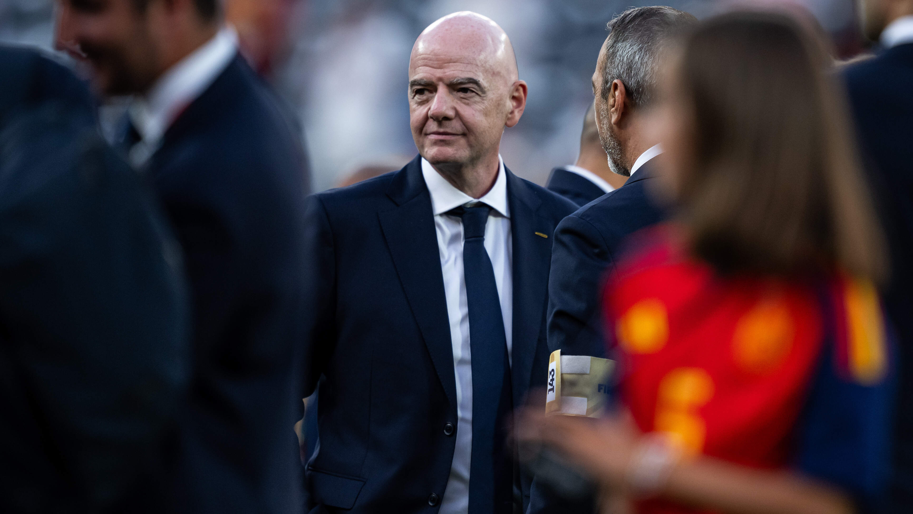 FIFA haalt uit naar critici en zet omstreden aandelenplan door ondanks boycot UEFA