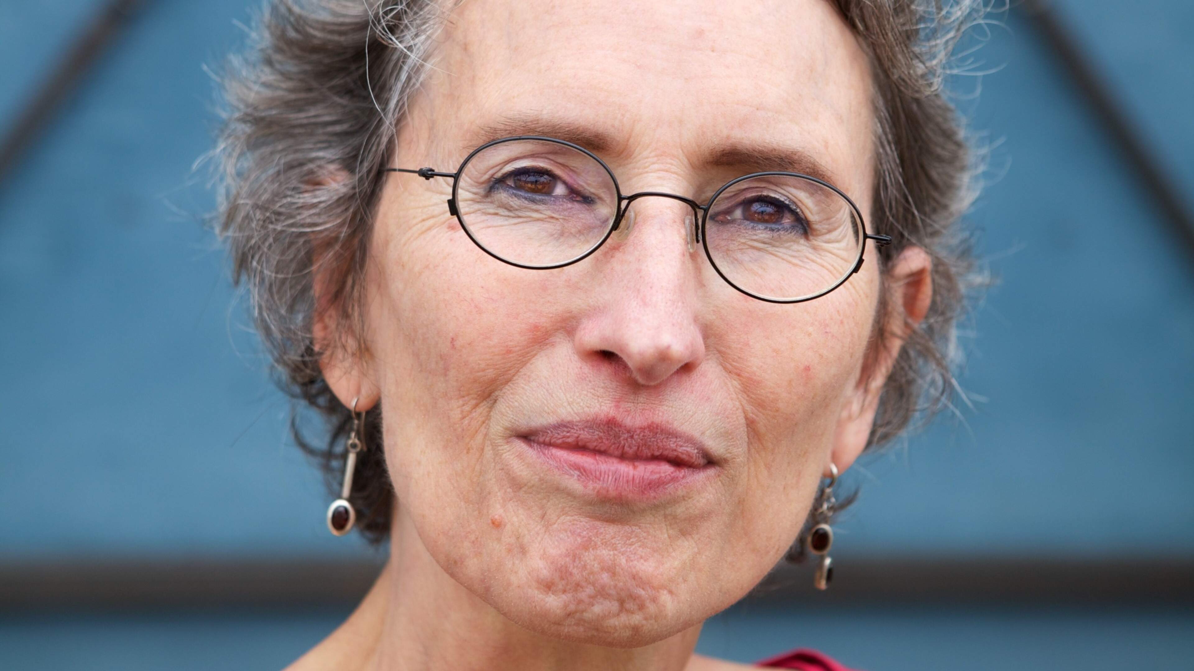 Columnist Karin Spaink op 68-jarige leeftijd overleden: ’Wilde niet dat ziekte het laatste woord zou krijgen’