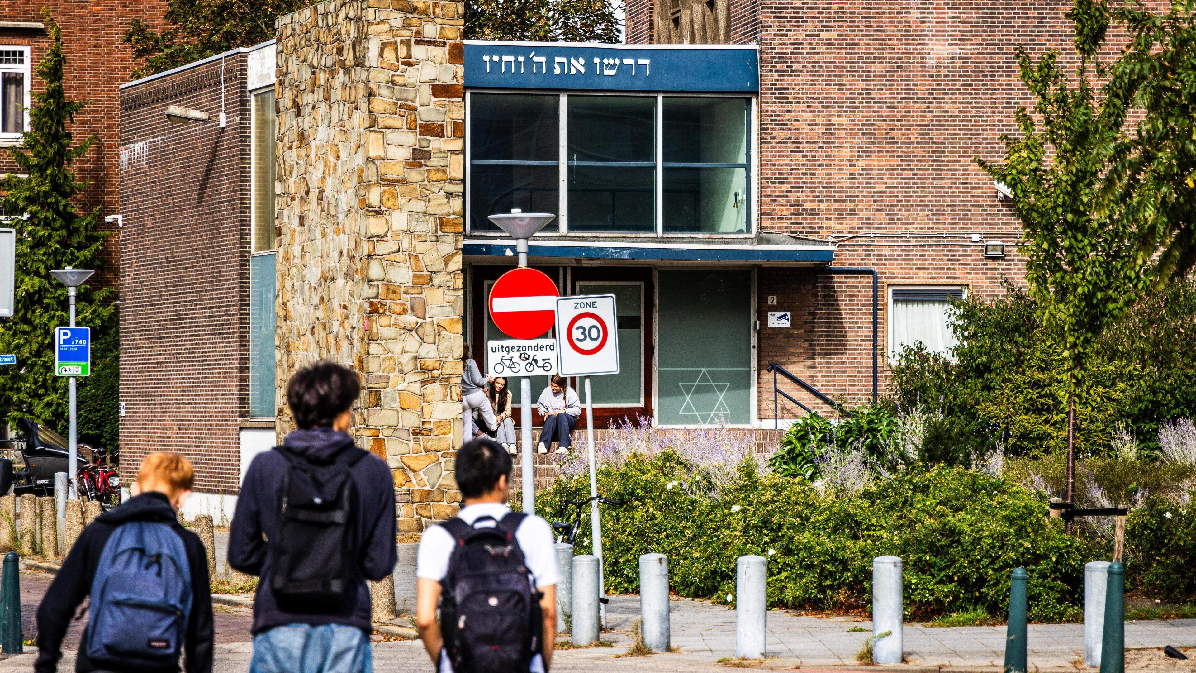 Voor 3000 euro een synagoge opblazen: jonge verdachten hadde