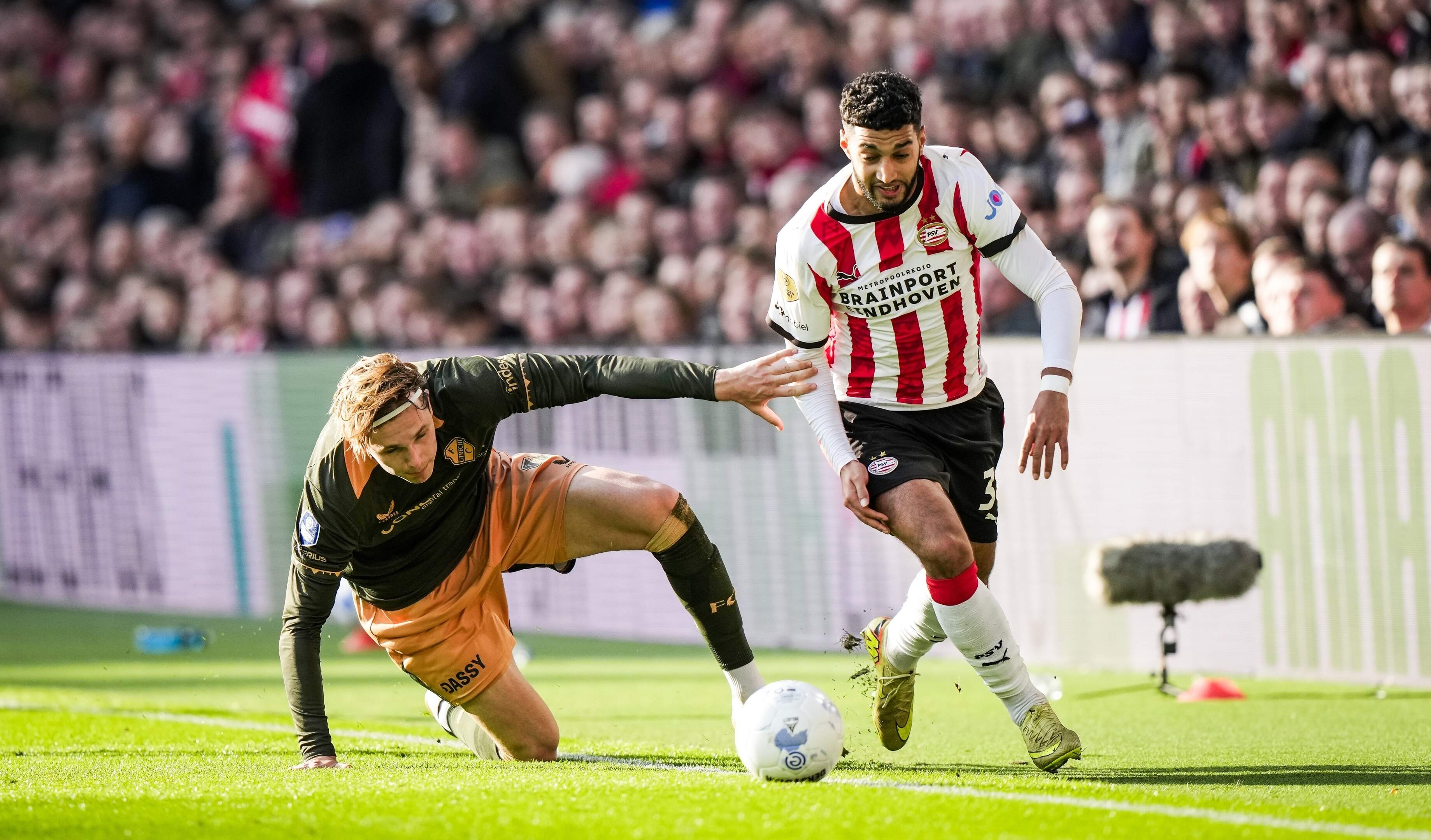 Peter Bosz denkt aan 70 à 75 miljoen voor Saibari en laat daarmee zijn uitblinker schrikken