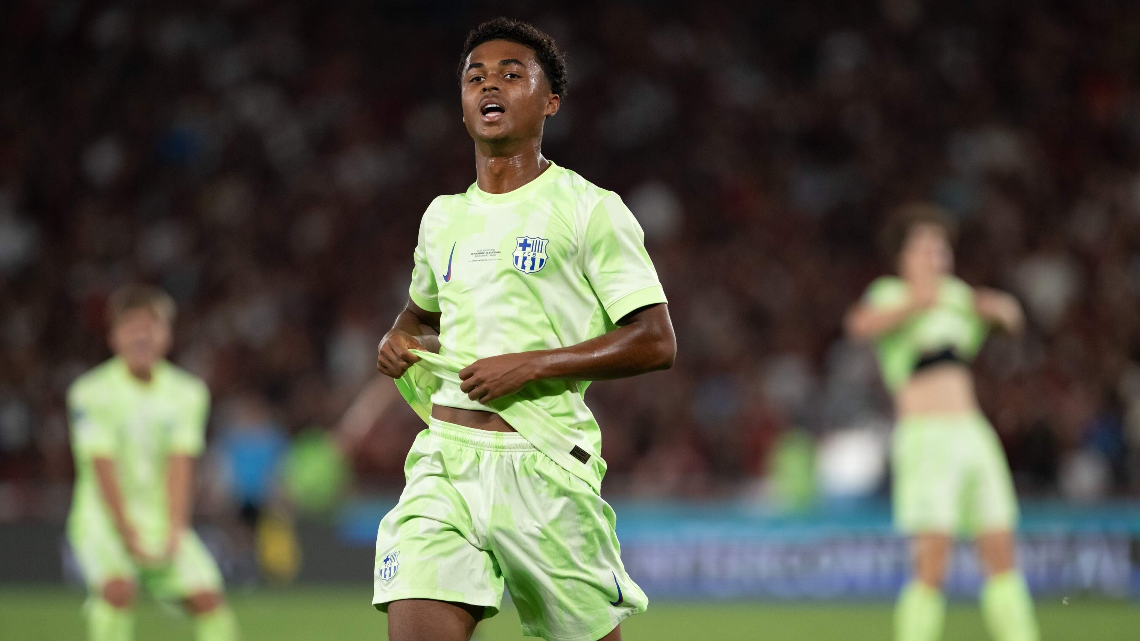 Shane Kluivert (18) sluit aan bij de hoofdmacht van Barcelon