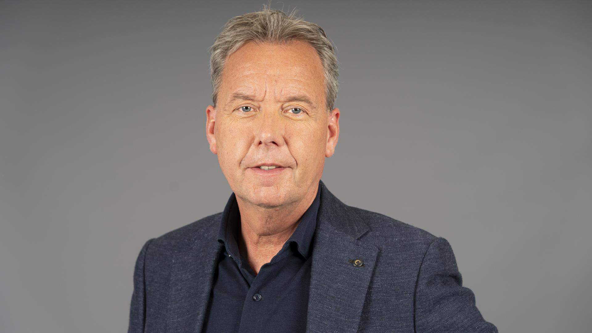 Amsterdam - Portretten van verslaggevers en redacteuren van De Telegraaf. Fotografie door Thijs Rooimans

Valentijn

Driessen

Valentijn Driessen 