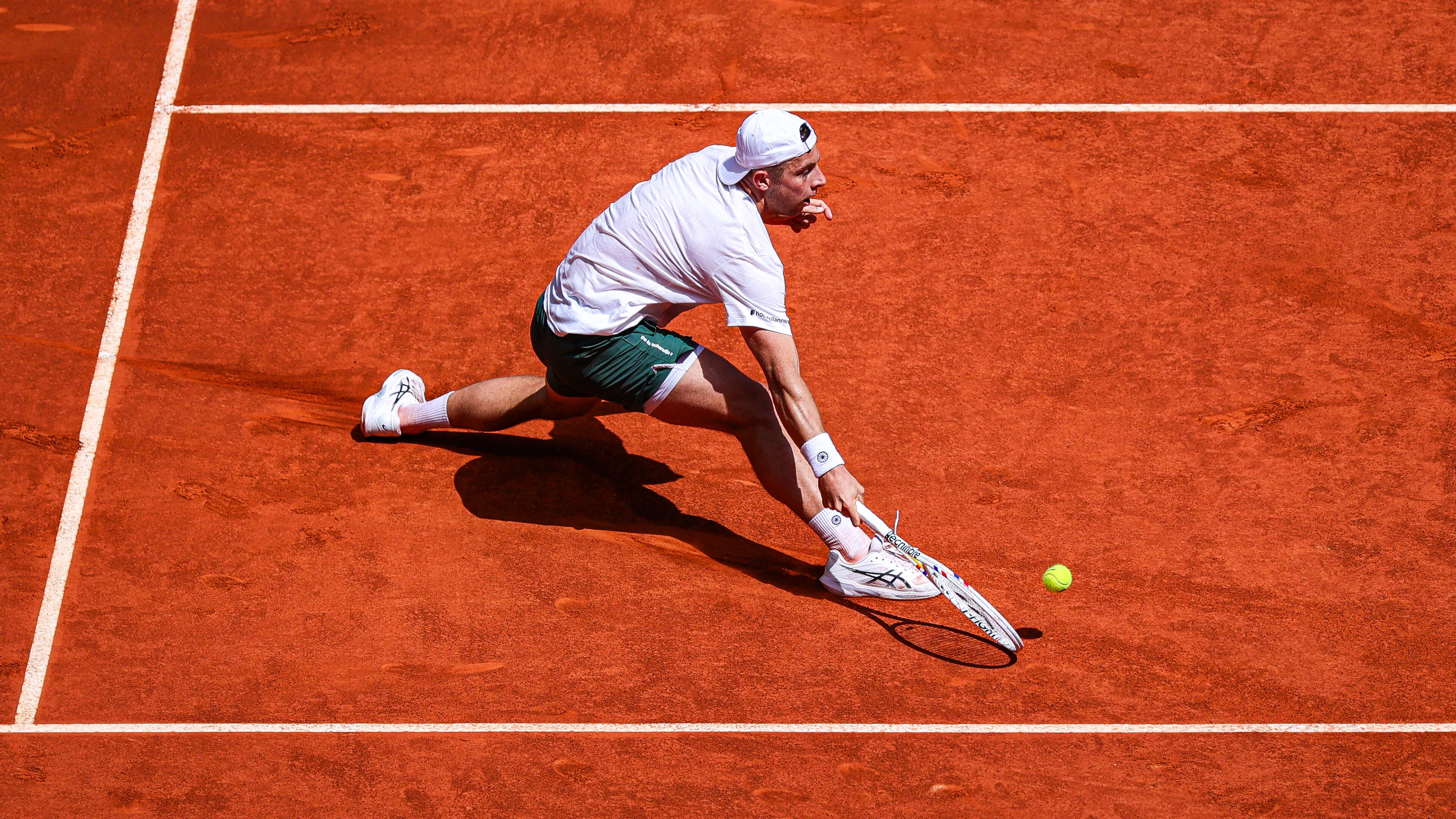 Drama for Tallon Griekspoor: Dutchman struggles with heat and suffers early Roland Garros exit