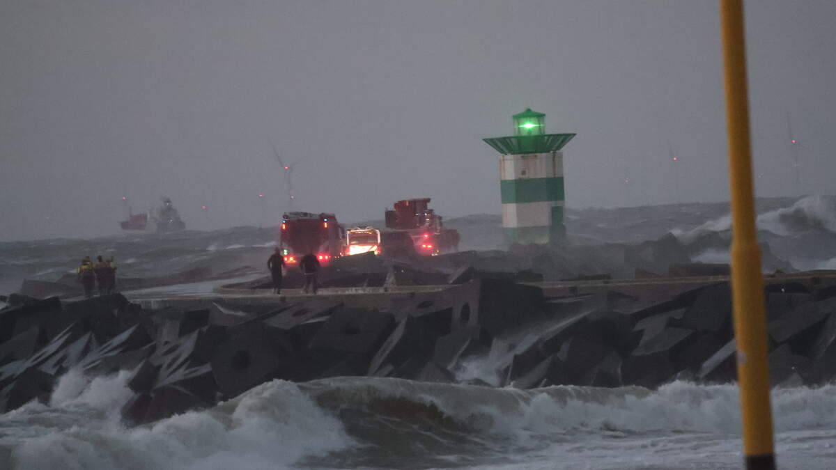 Search for Missing Kitesurfer Off Scheveningen Coast Suspended Until Monday