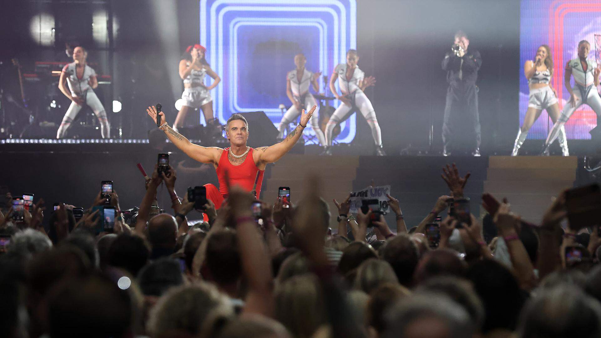 Amsterdam, Robbie Williams in Johan Cruijf Arena. Foto: Aldo Allessie