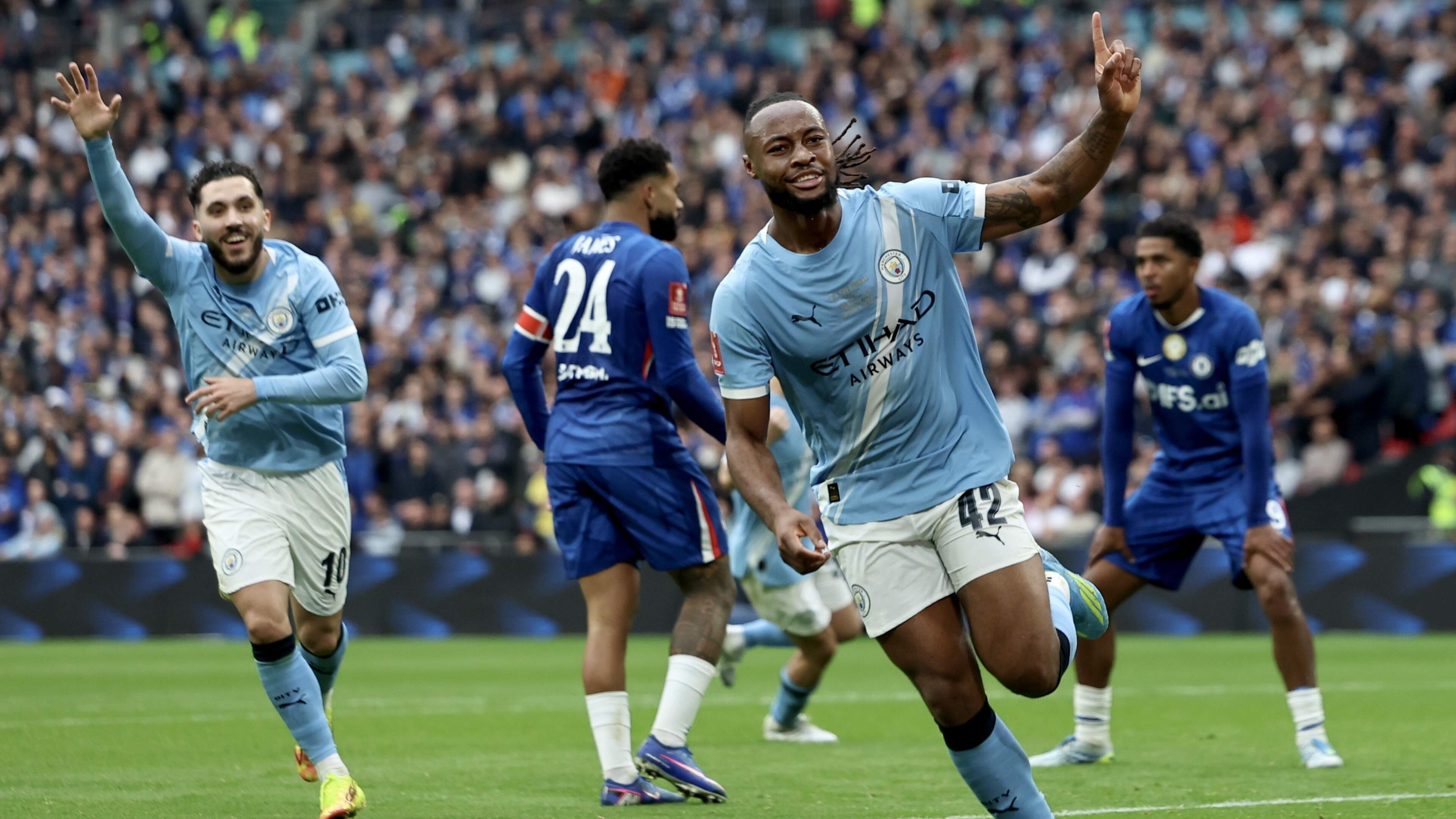 Magische hakbal bezorgt Manchester City ten koste van Chelsea de FA Cup