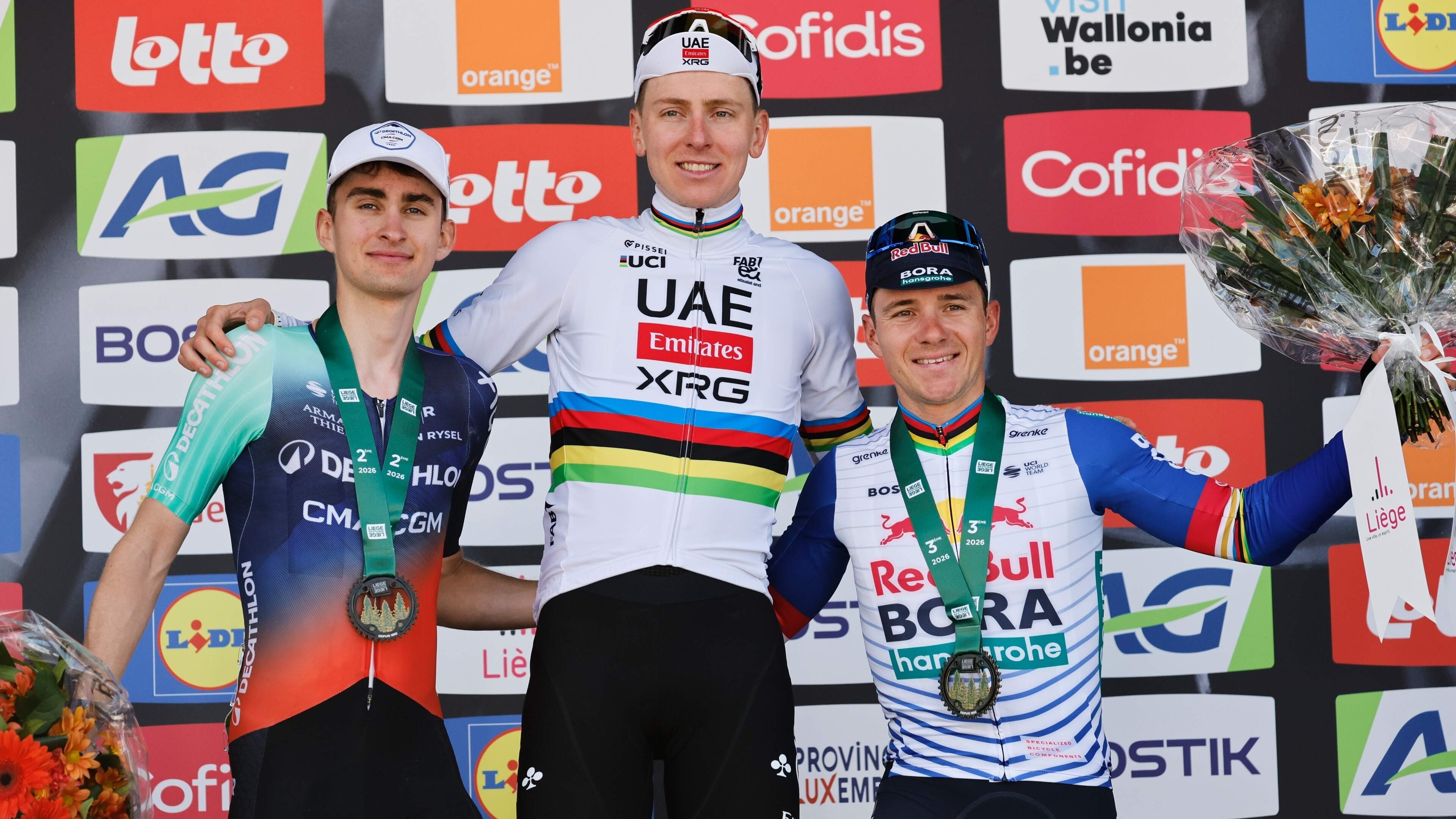 Onduidelijkheid rond shirt Tadej Pogacar: winnaar Luik-Bastenaken-Luik krijgt boete... maar uiteindelijk toch niet