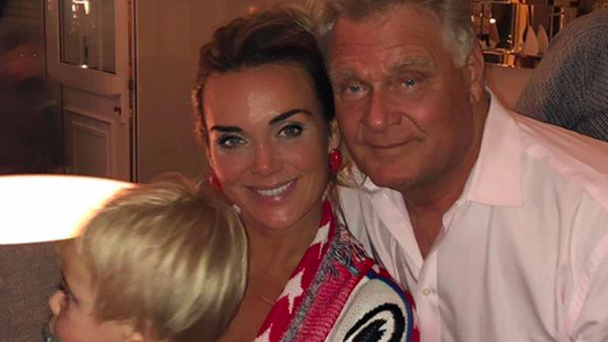 Monique Westenberg heeft emotioneel cadeau voor vader | De Telegraaf