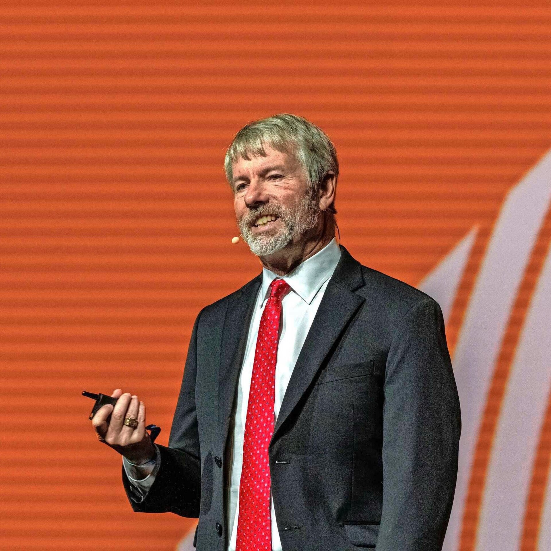 Optimisme bij cryptomiljardair Michael Saylor: whale slaat ruim 50.000  bitcoins aan de haak | De Telegraaf