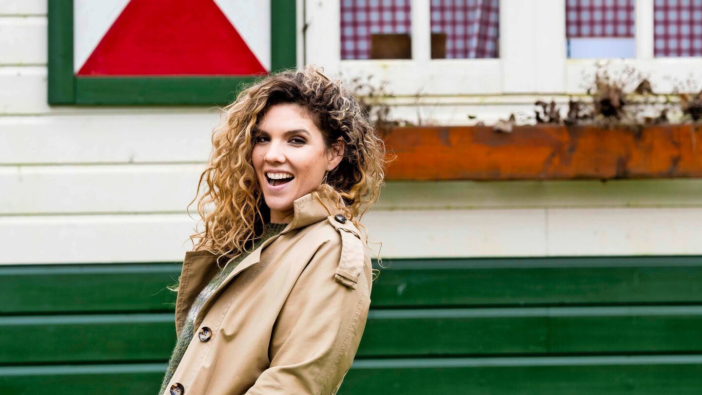 Presentatrice Rachel Rosier: Ik raad niemand aan om jong te trouwen ...